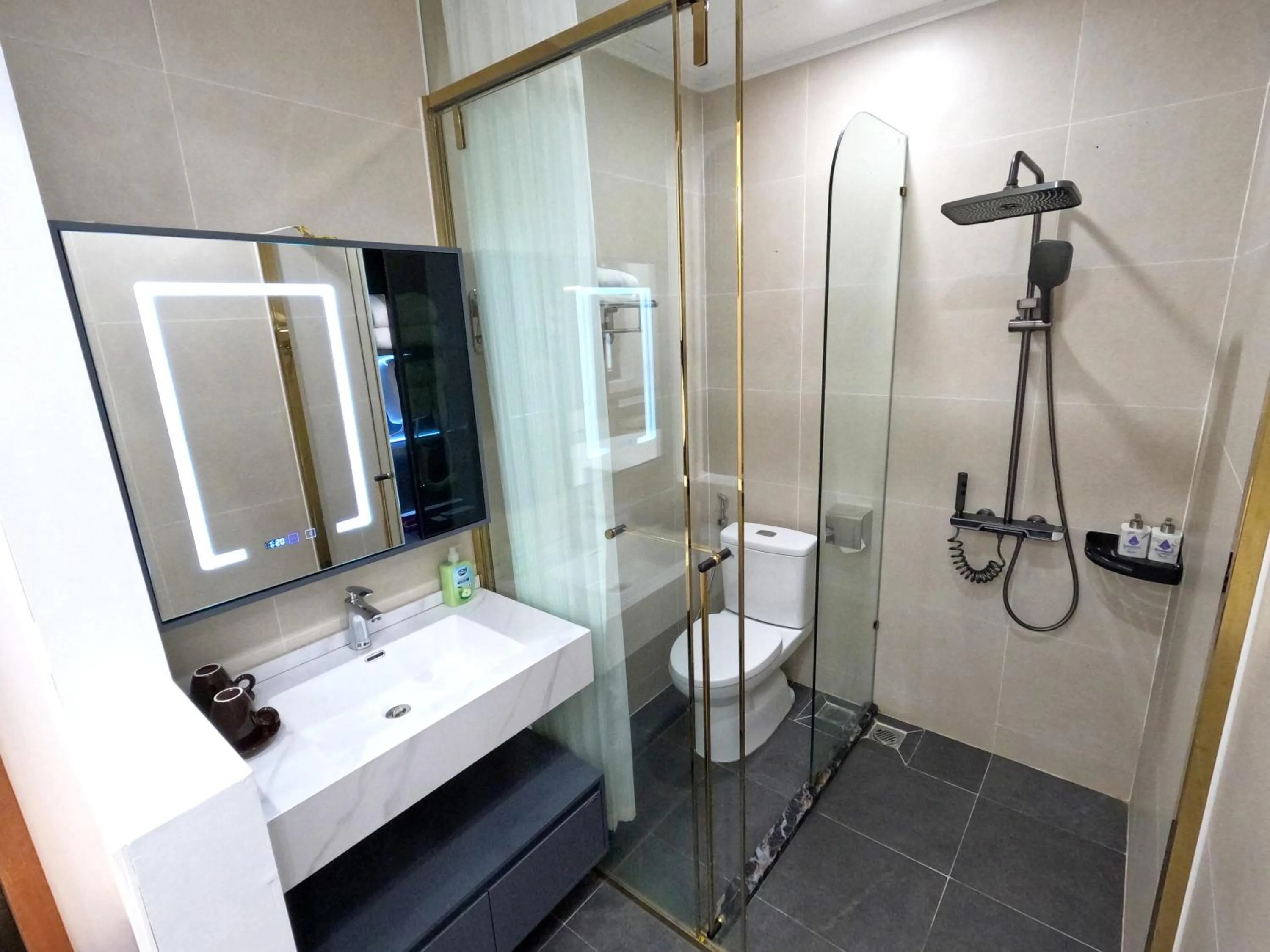 Bathroom in Halong Lavender Hotel