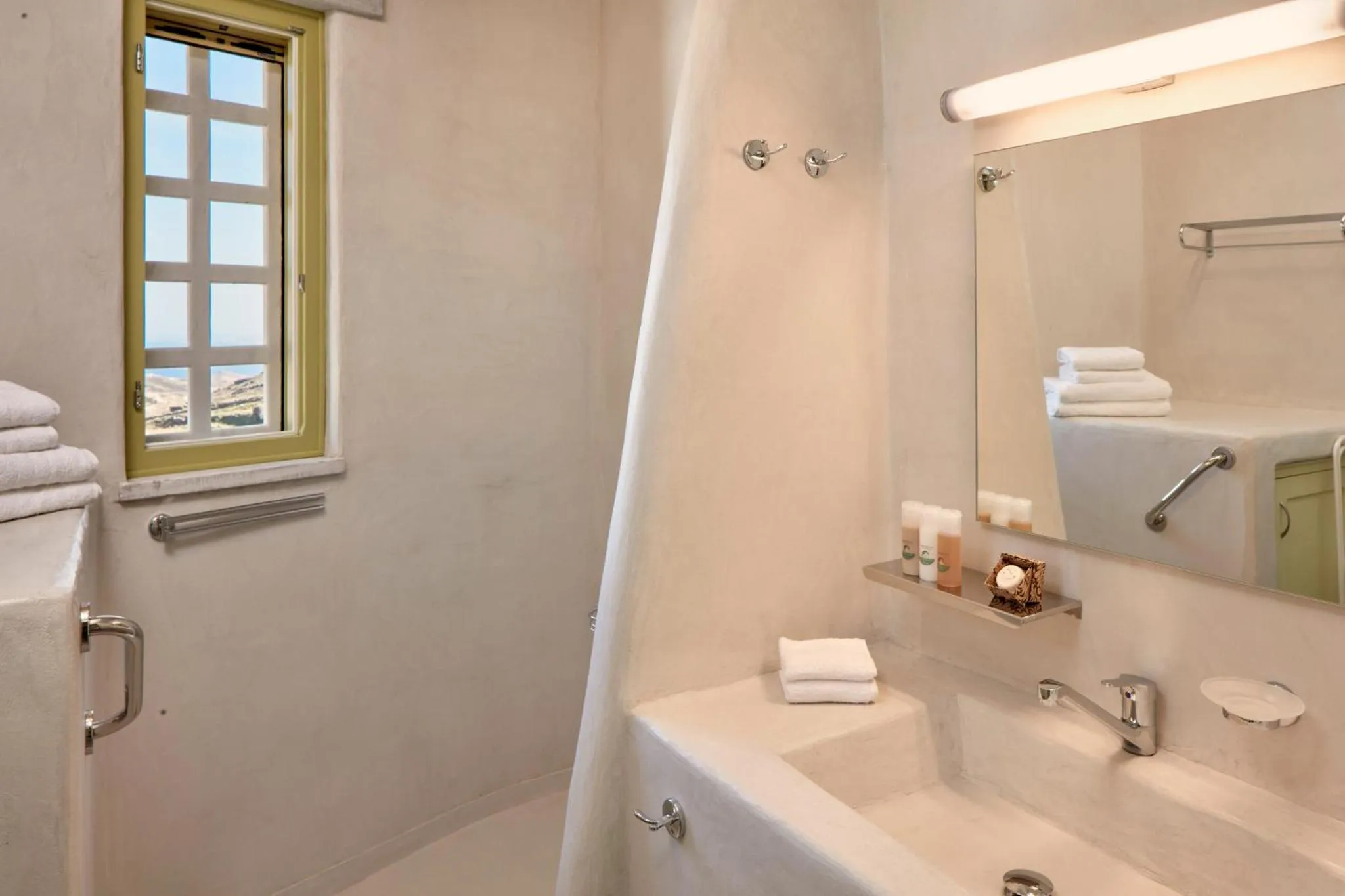 Bathroom in Crossroads Inn Traditional Lodging