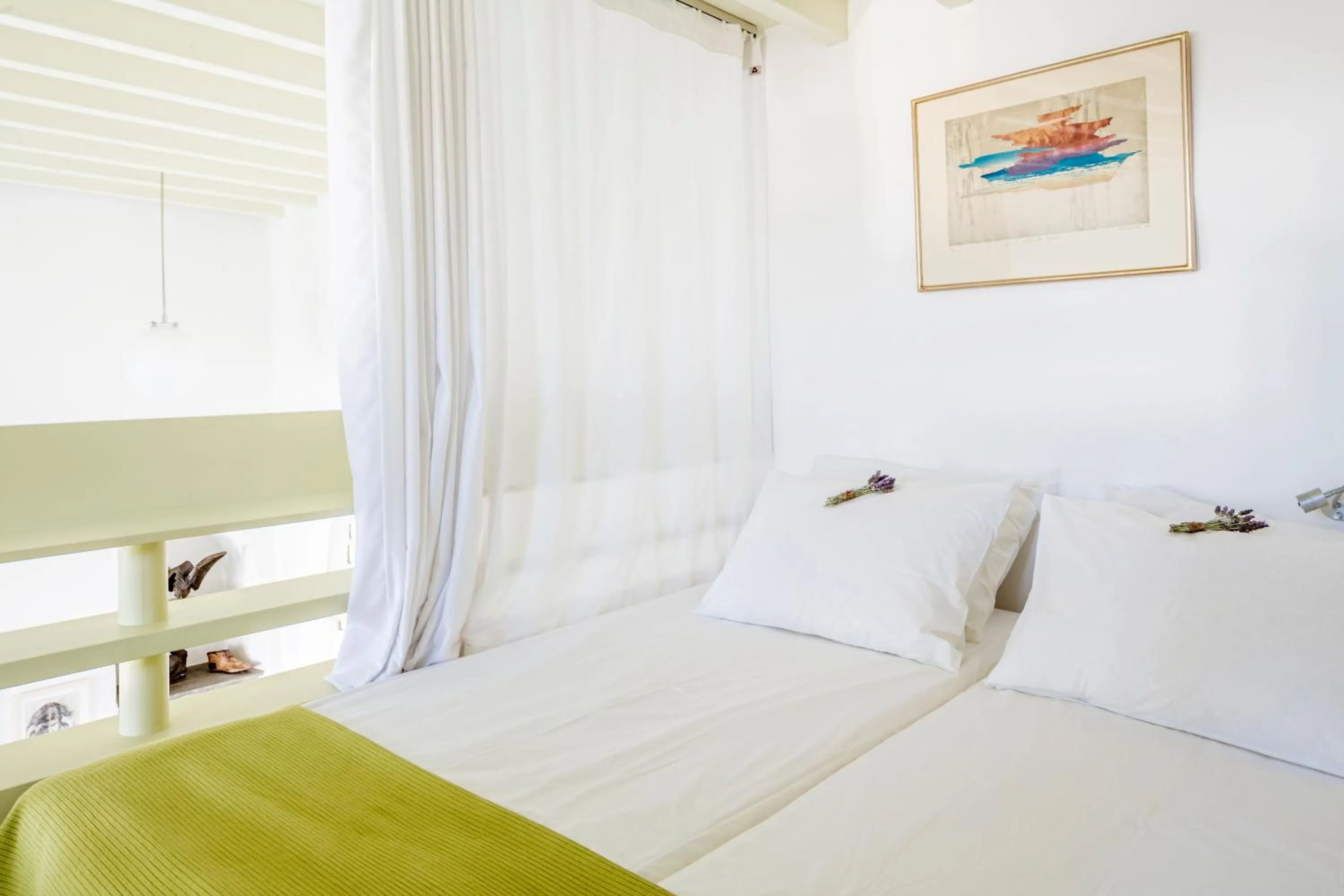 Bedroom, Bed in Crossroads Inn Traditional Lodging