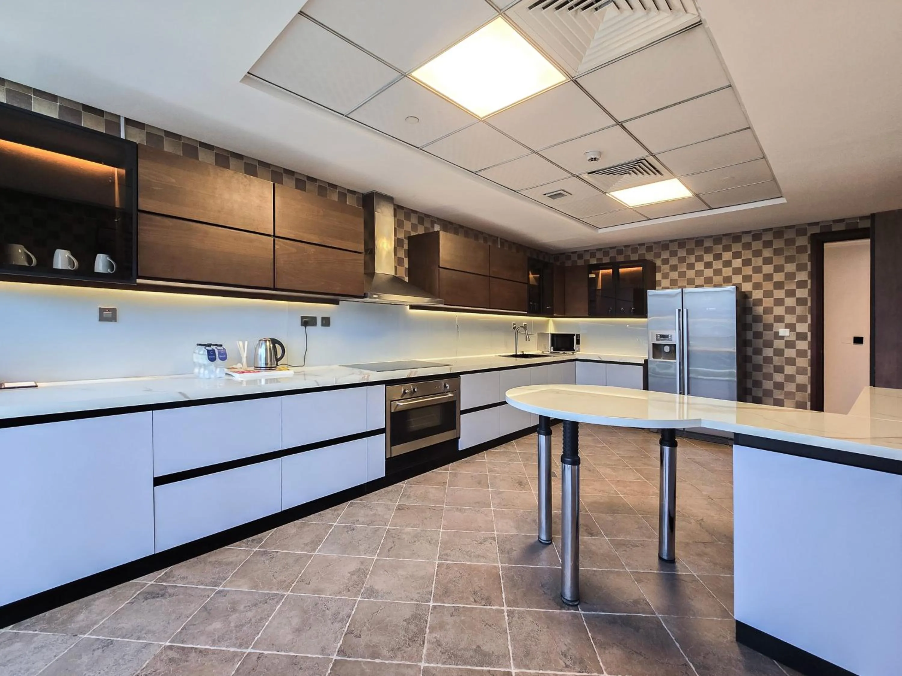 Kitchen or kitchenette in Copthorne Hotel Dubai