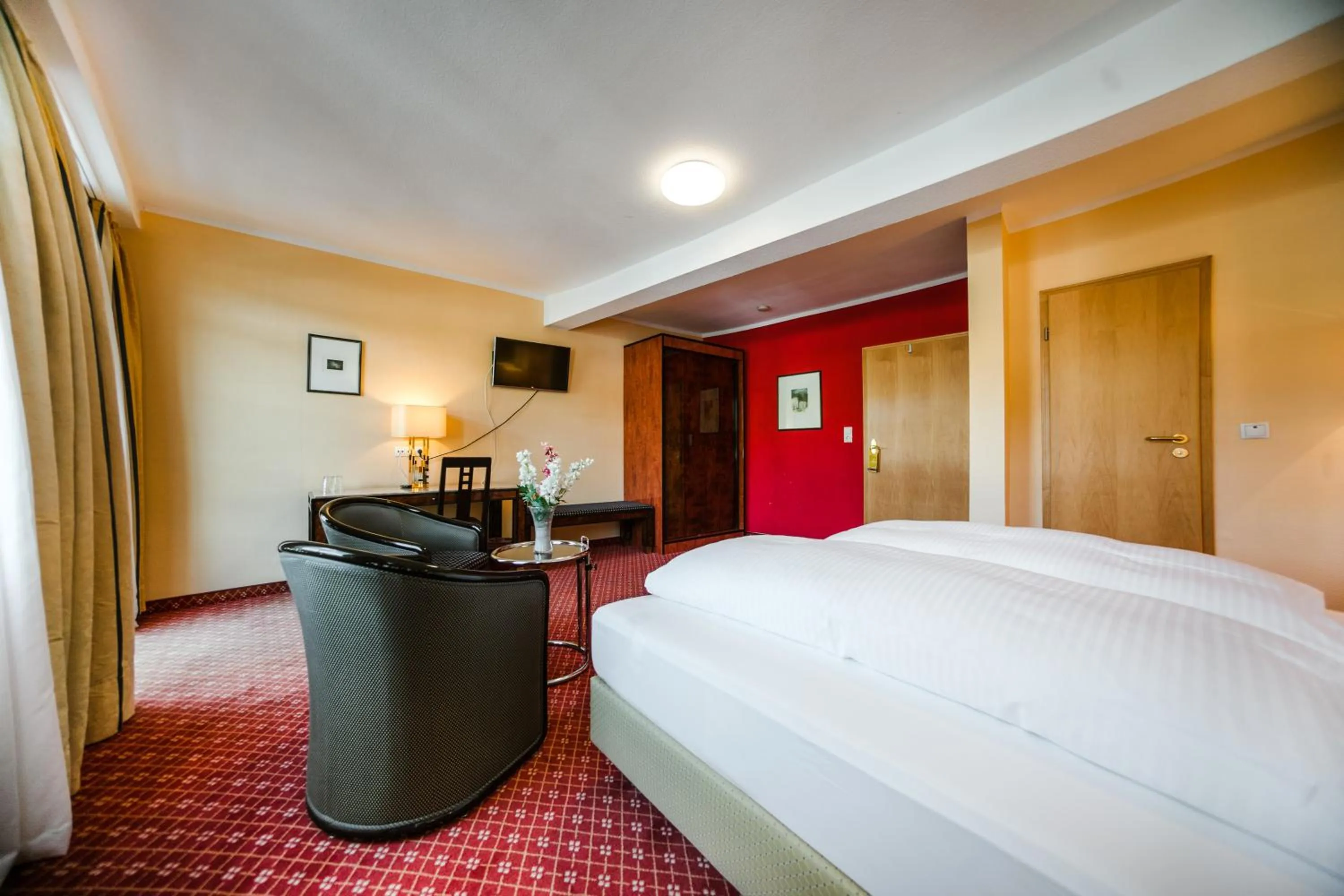 Bed in Hotel Rheinfels