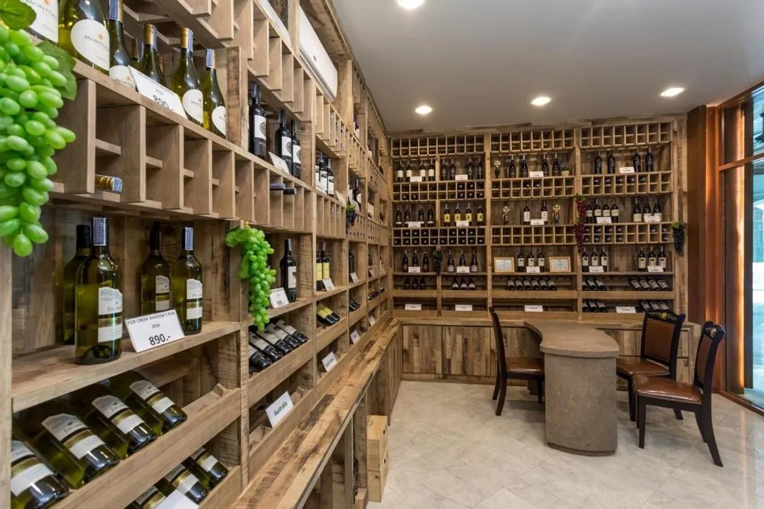 Restaurant/places to eat in Le Erawan Phang Nga Hotel