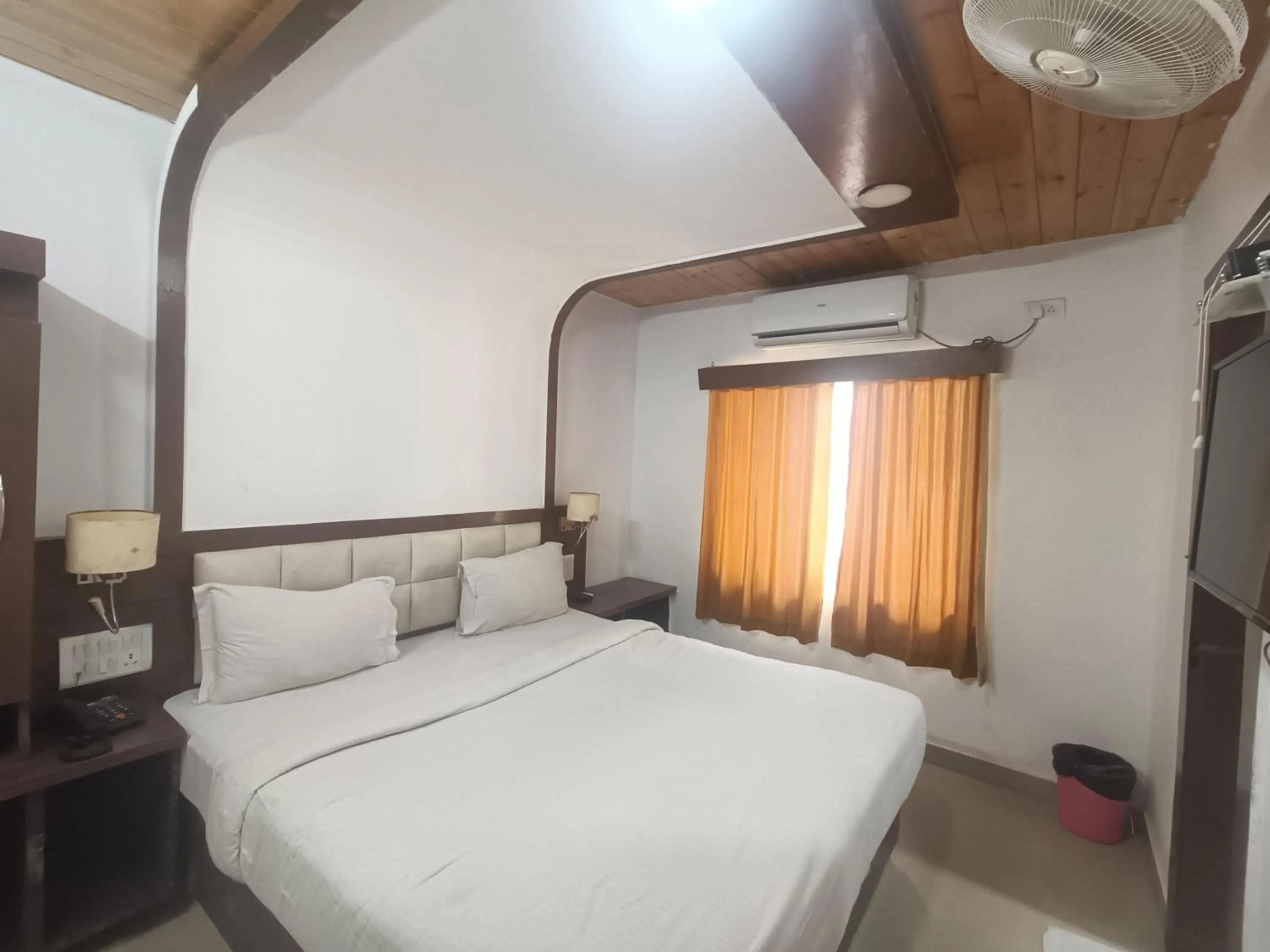 Bed in Sambodhi Retreat