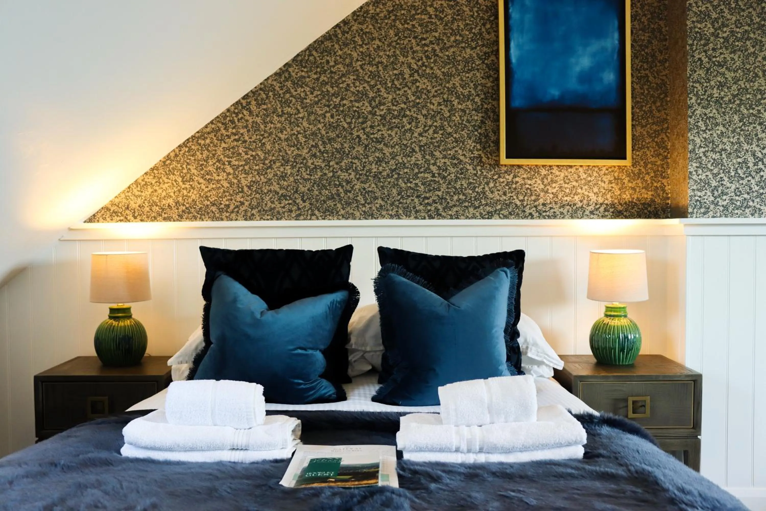 Bed in The Gateway Hotel