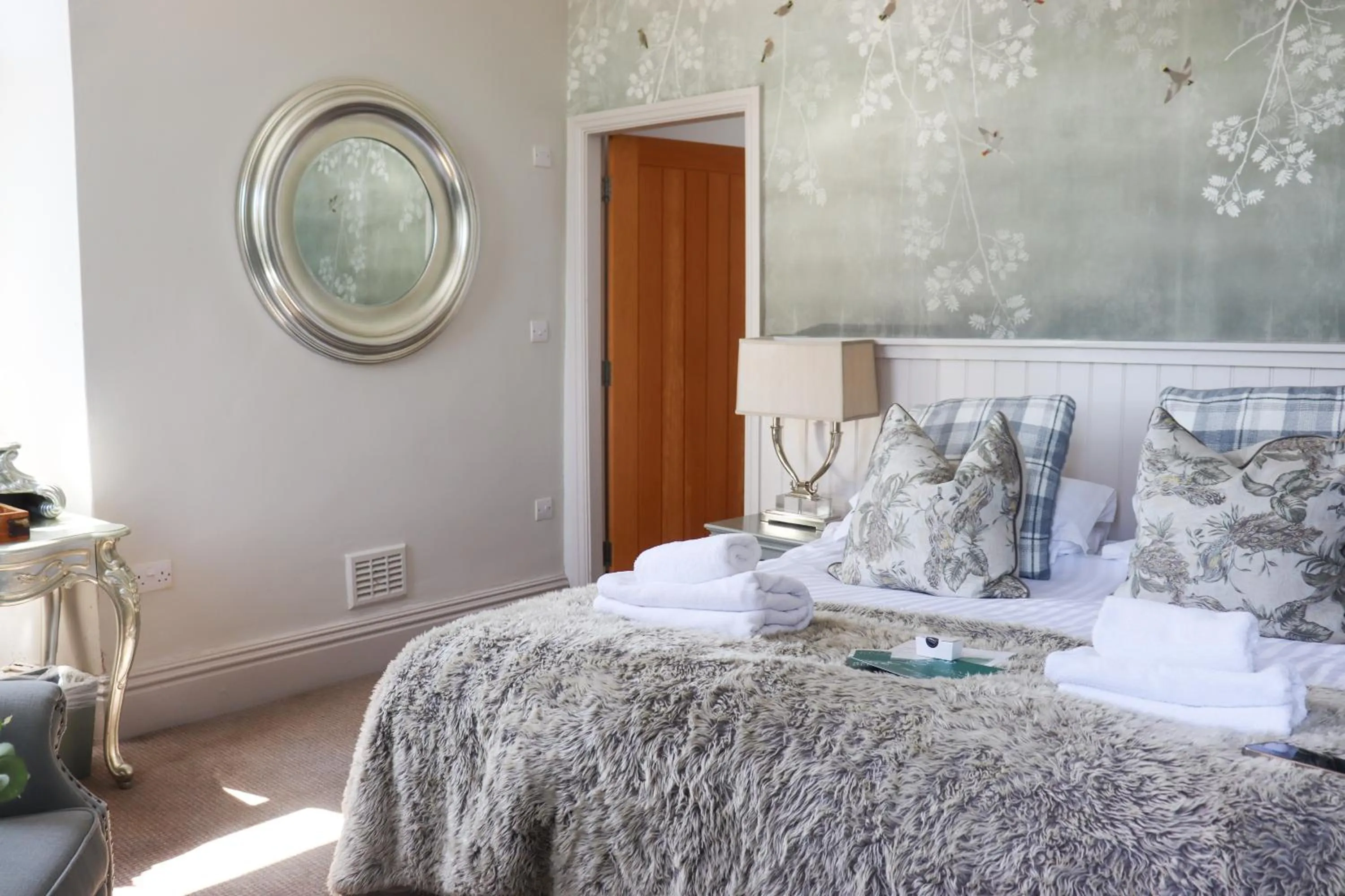 Bed in The Gateway Hotel