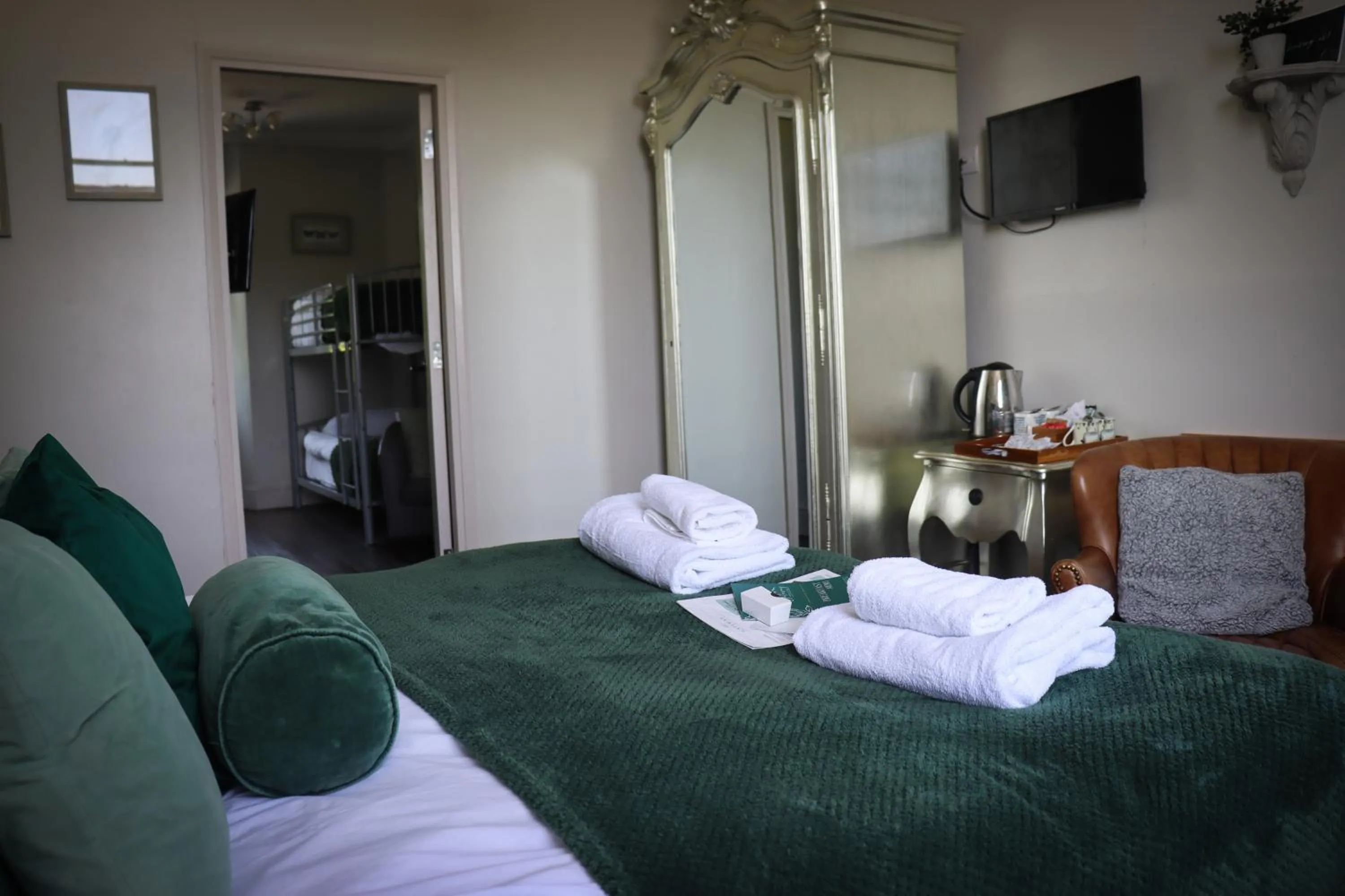 Bed in The Gateway Hotel