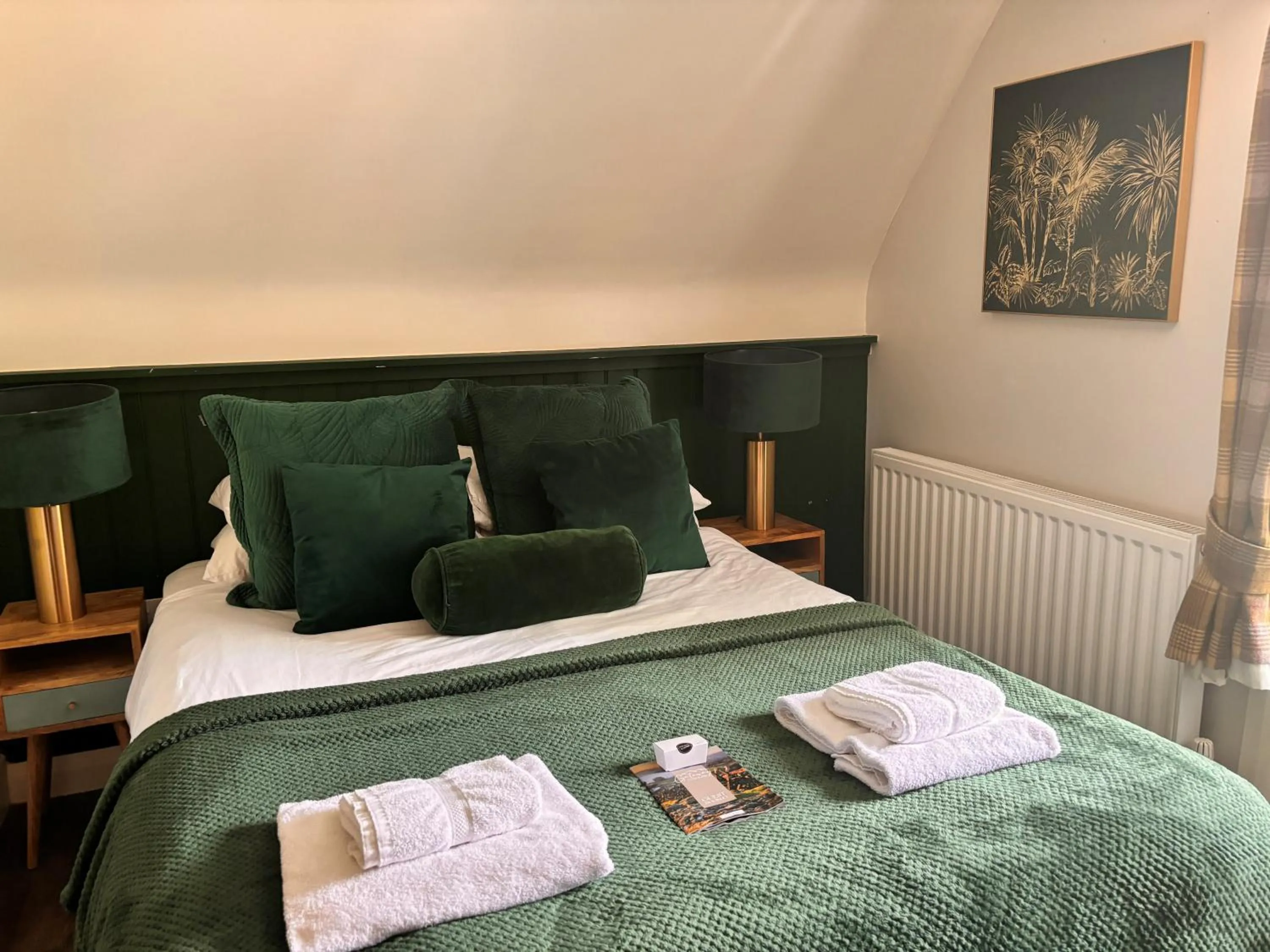 Bed in The Gateway Hotel