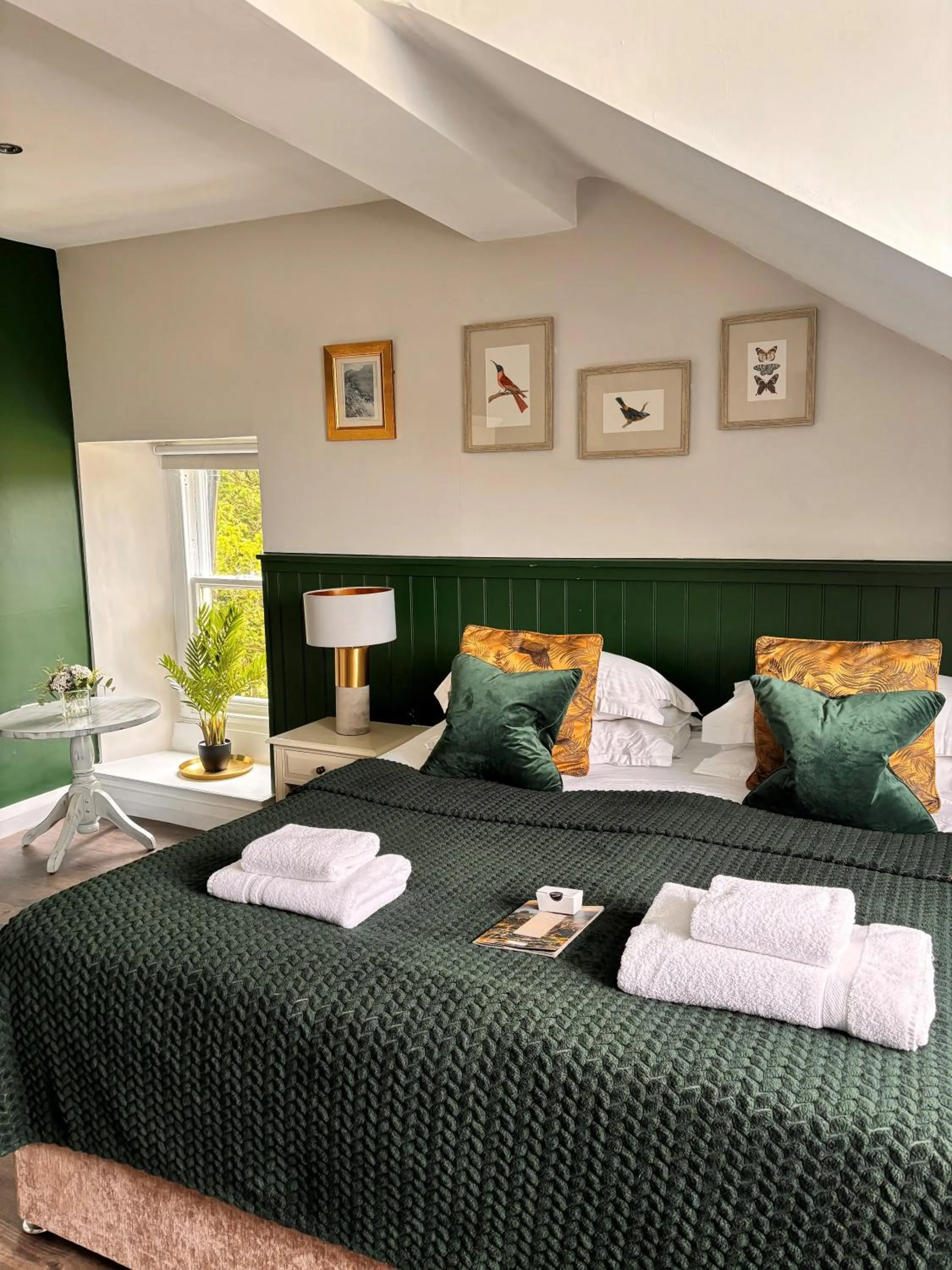 Bed in The Gateway Hotel