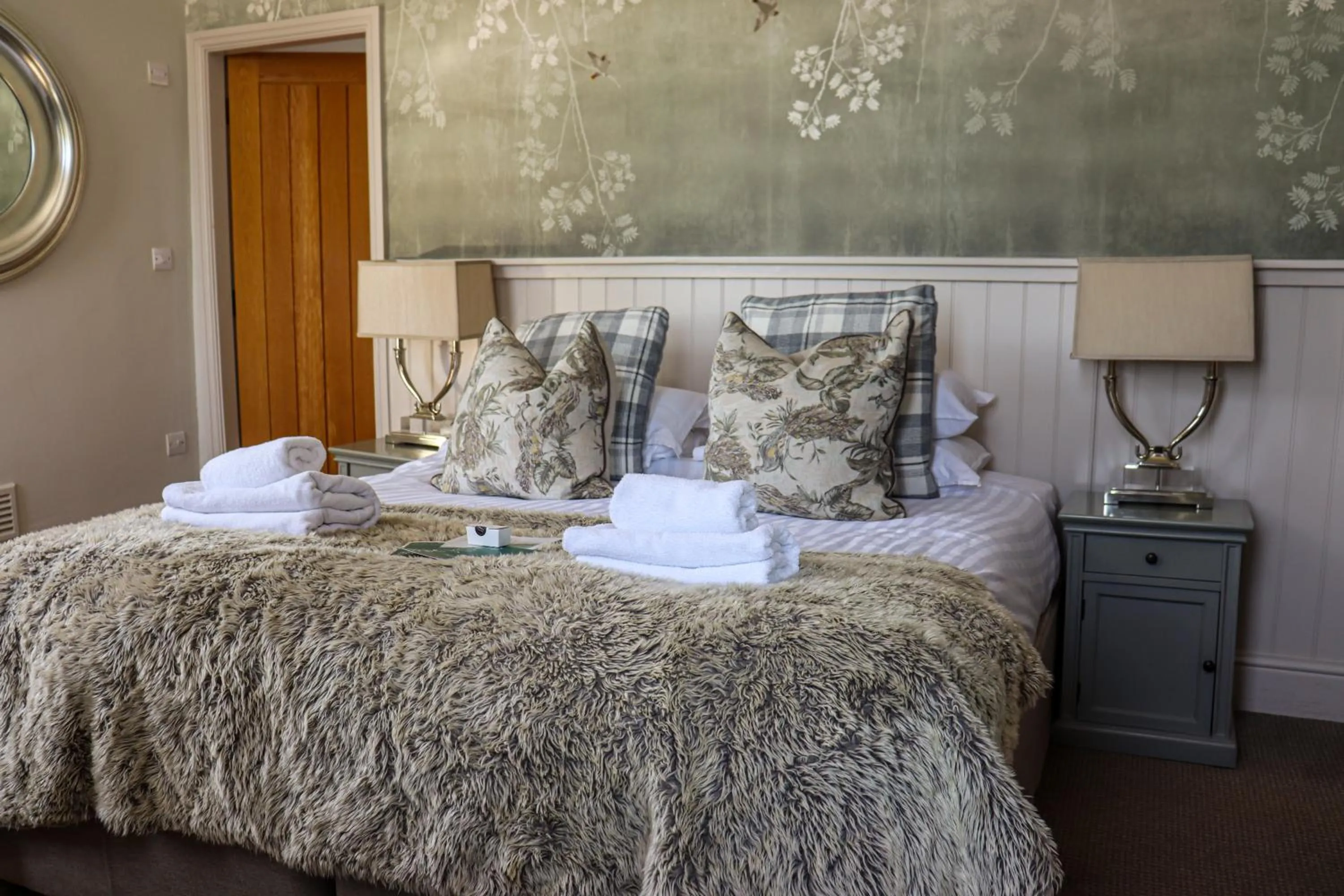 Bed in The Gateway Hotel