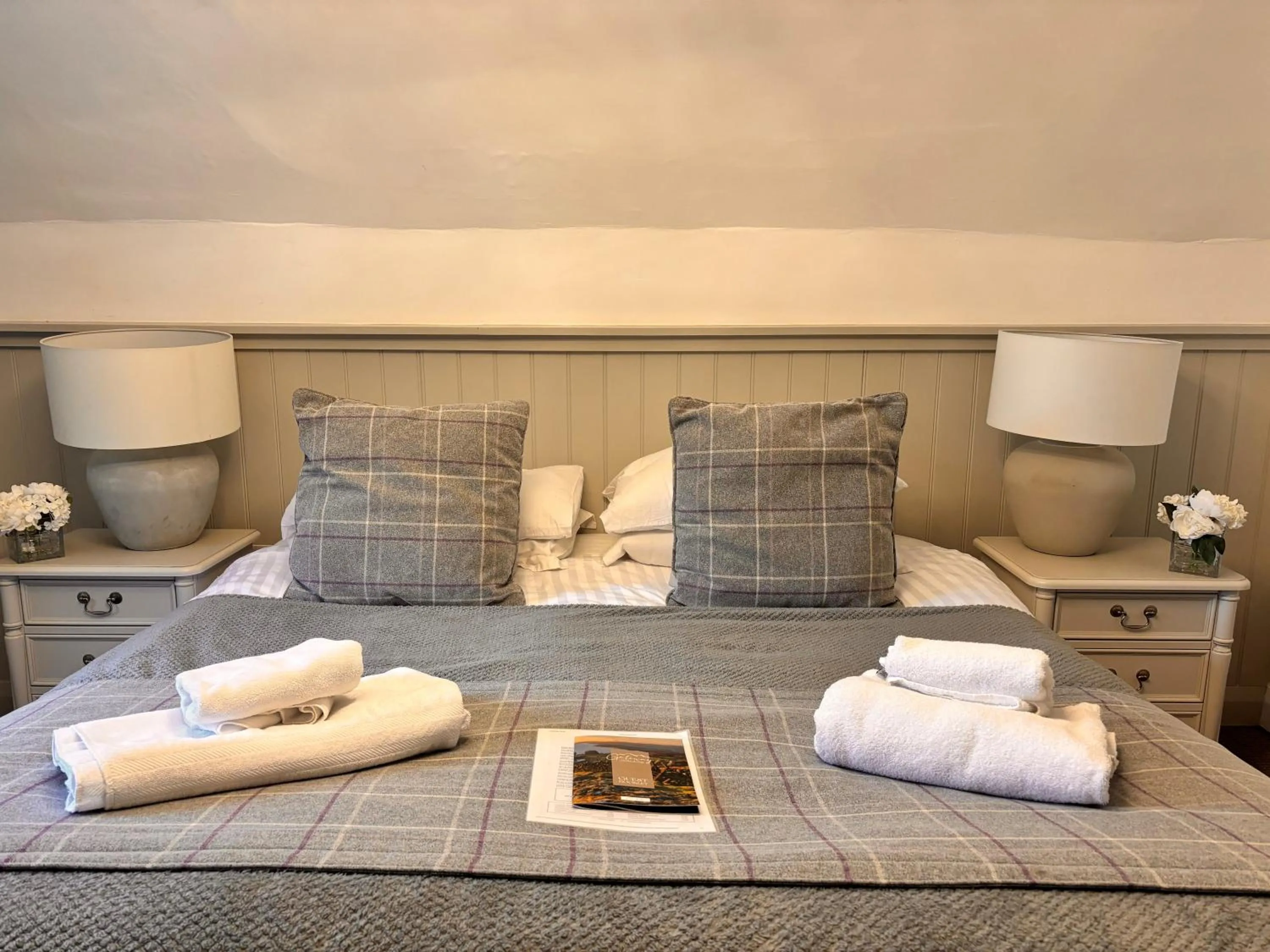 Bed in The Gateway Hotel