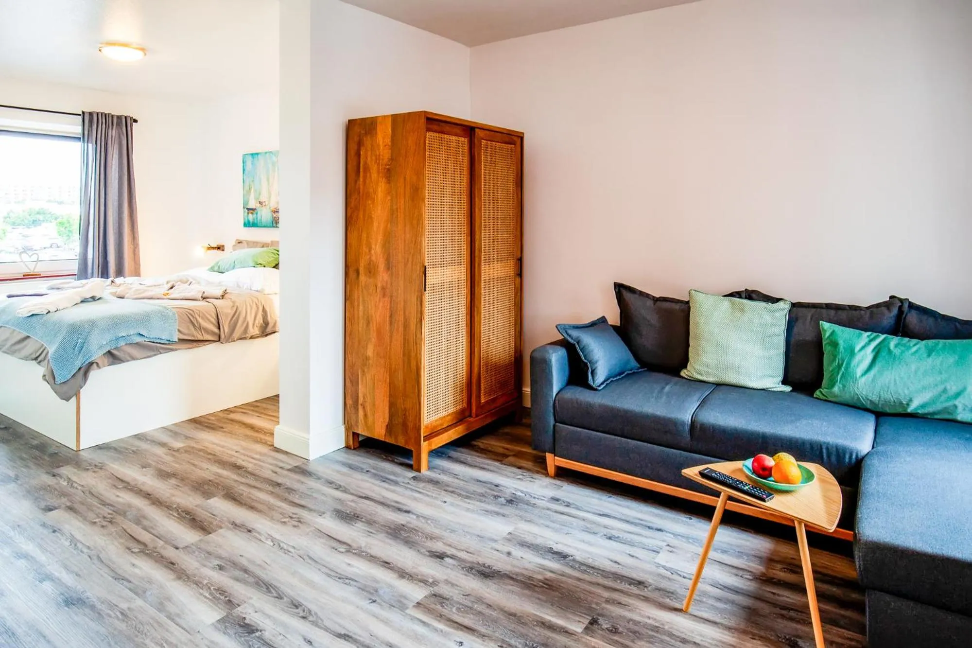Living room, Bed in Relitto Boutique und Aparthotel Borkum