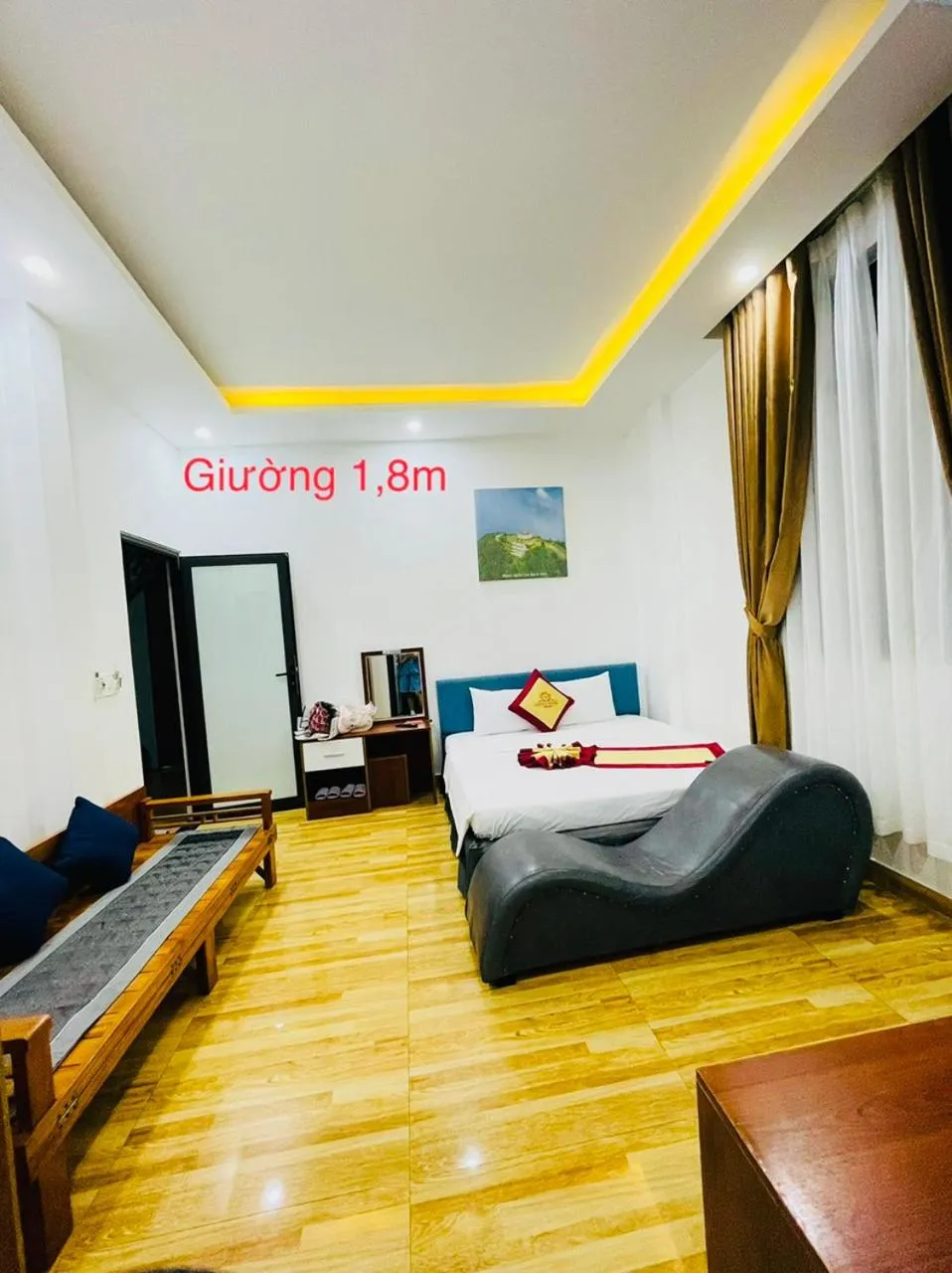 Bed in Sapphire HOTEL HUE