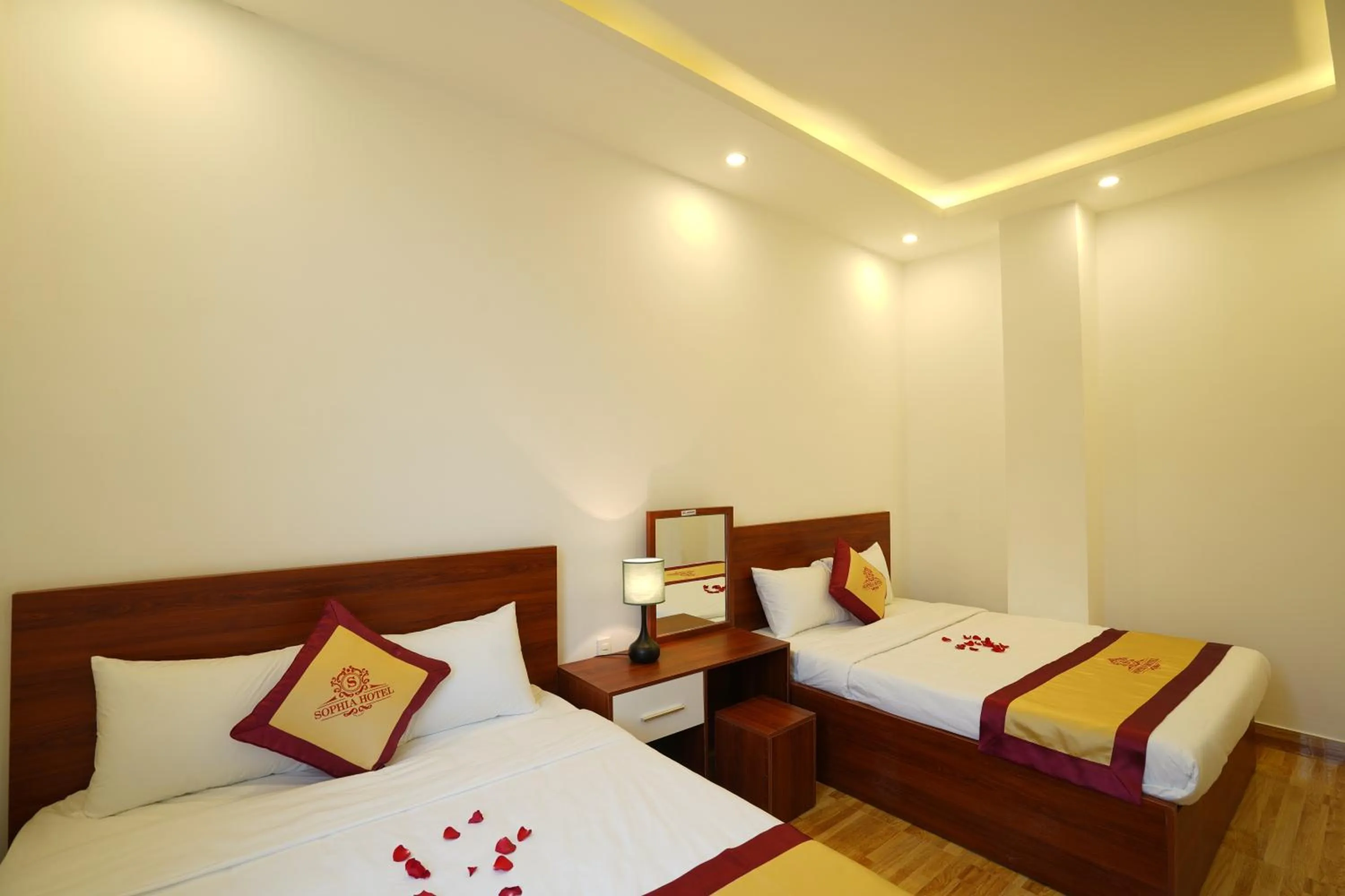 Bed in Sapphire HOTEL HUE