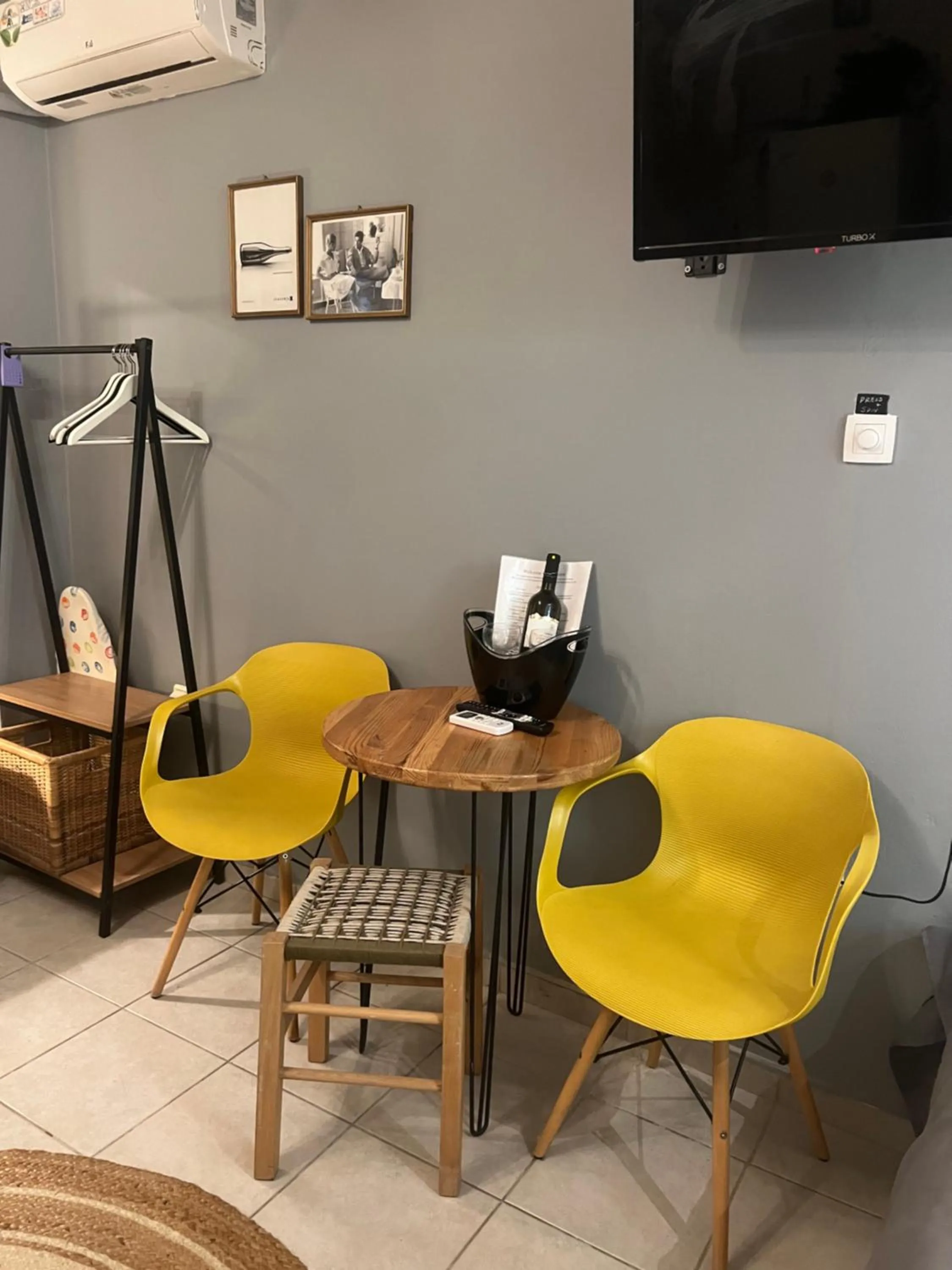 Seating area in Lamda Vintage Appartment