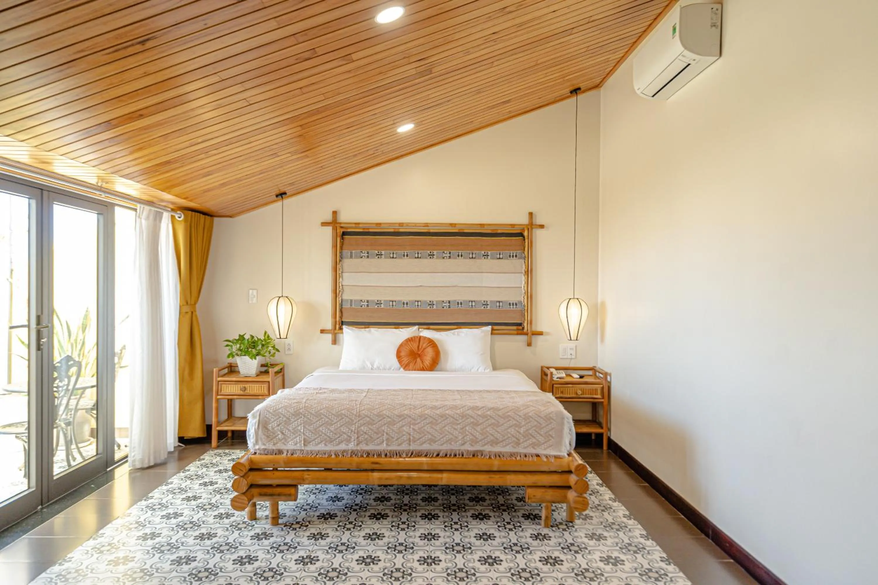 Bed in Virgo Villa Quê Hội An