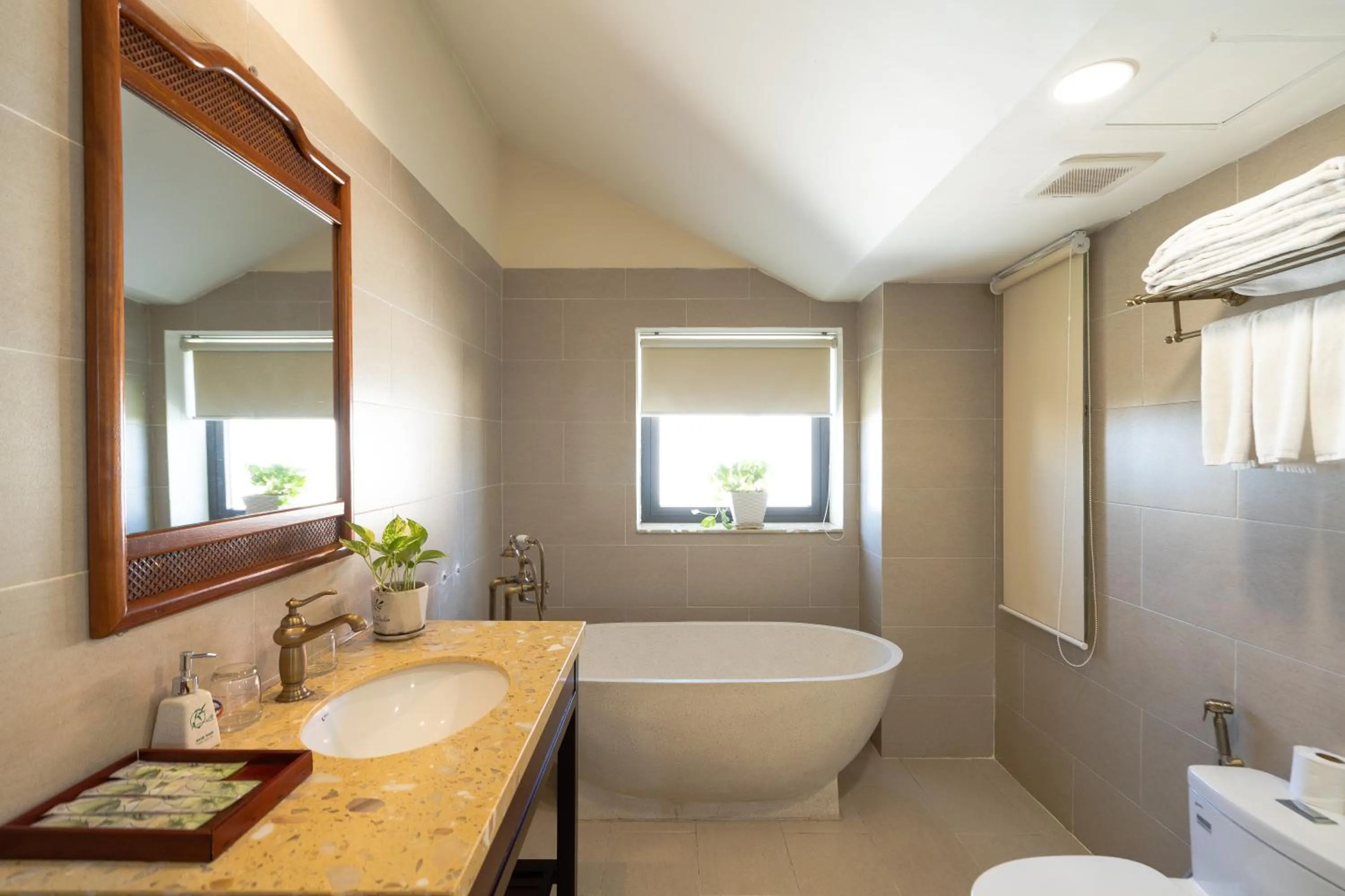 Bathroom in Virgo Villa Quê Hội An