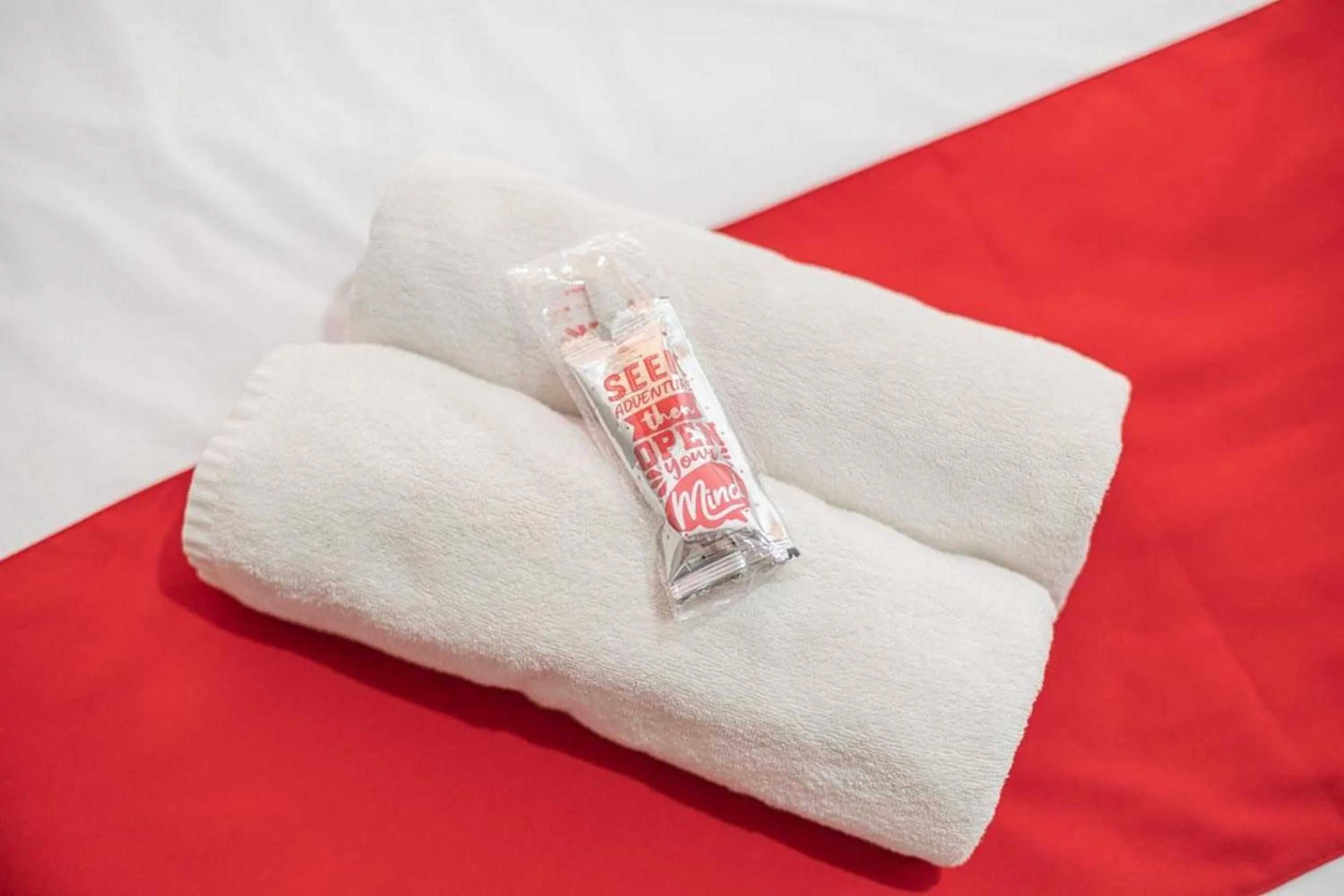 Bedroom in RedDoorz Syariah At Mitra Guest House