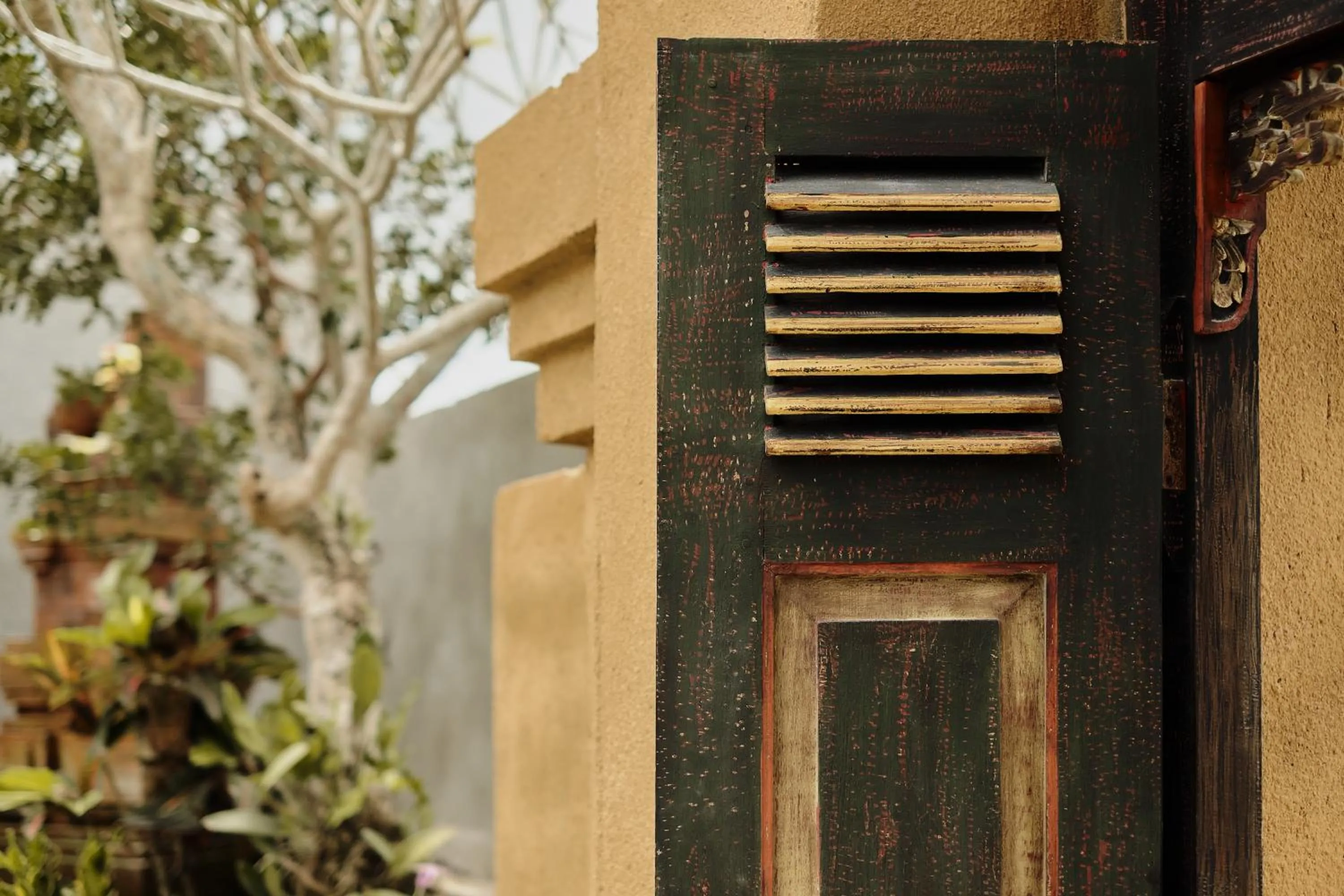 Property building in Villa Wananta