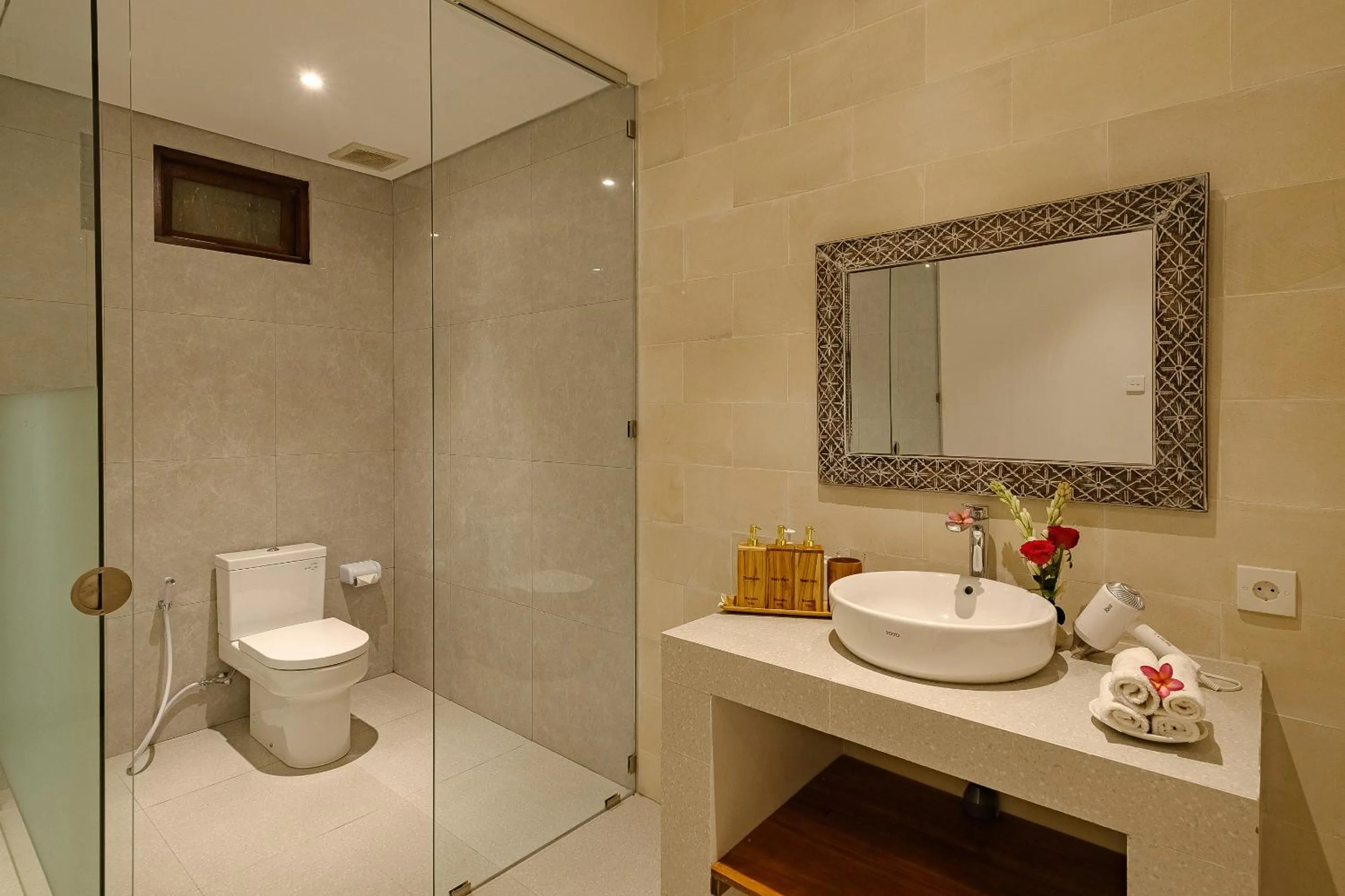 Shower in Villa Wananta