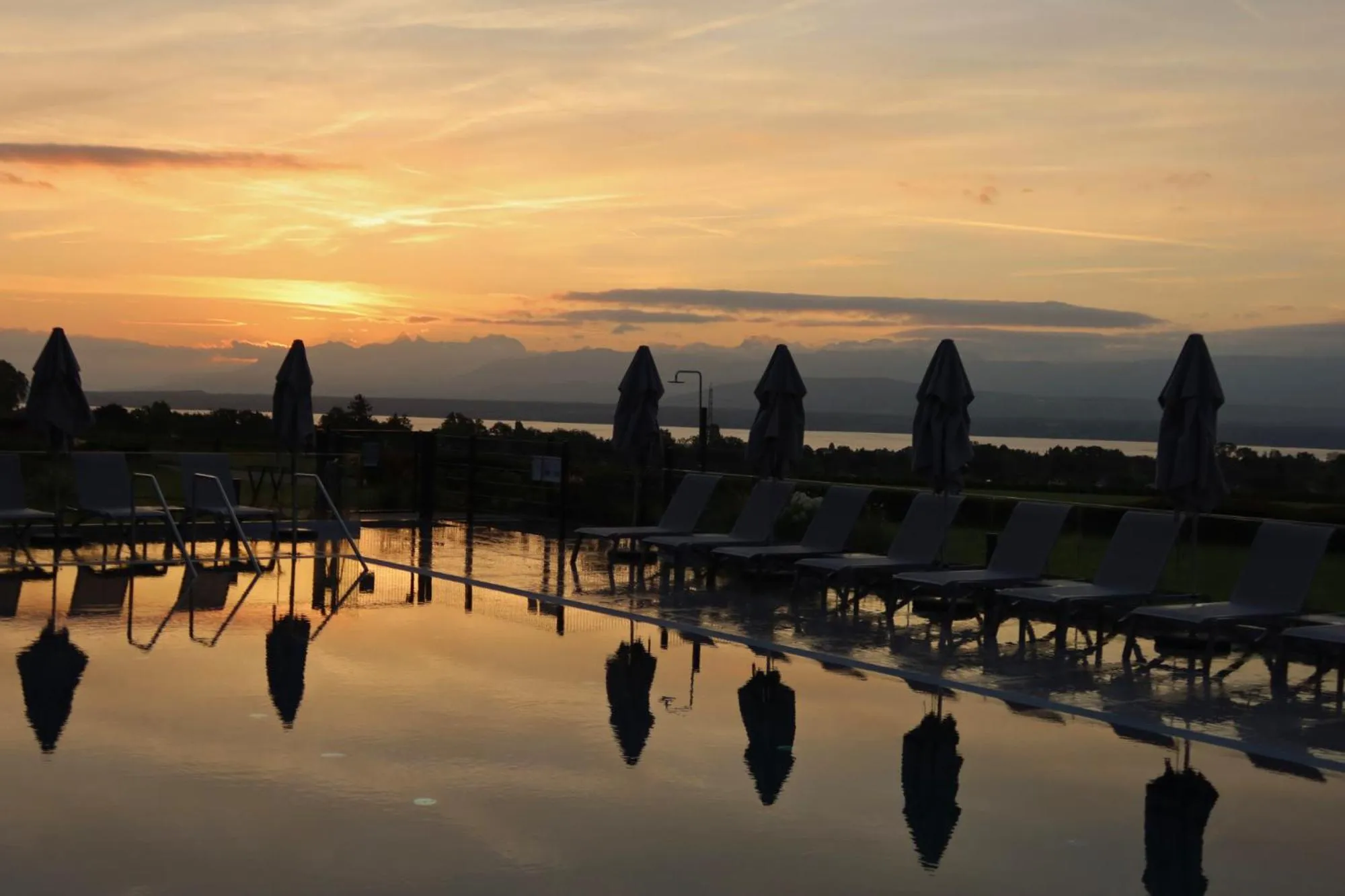 Spring in Everness Hotel & Resort