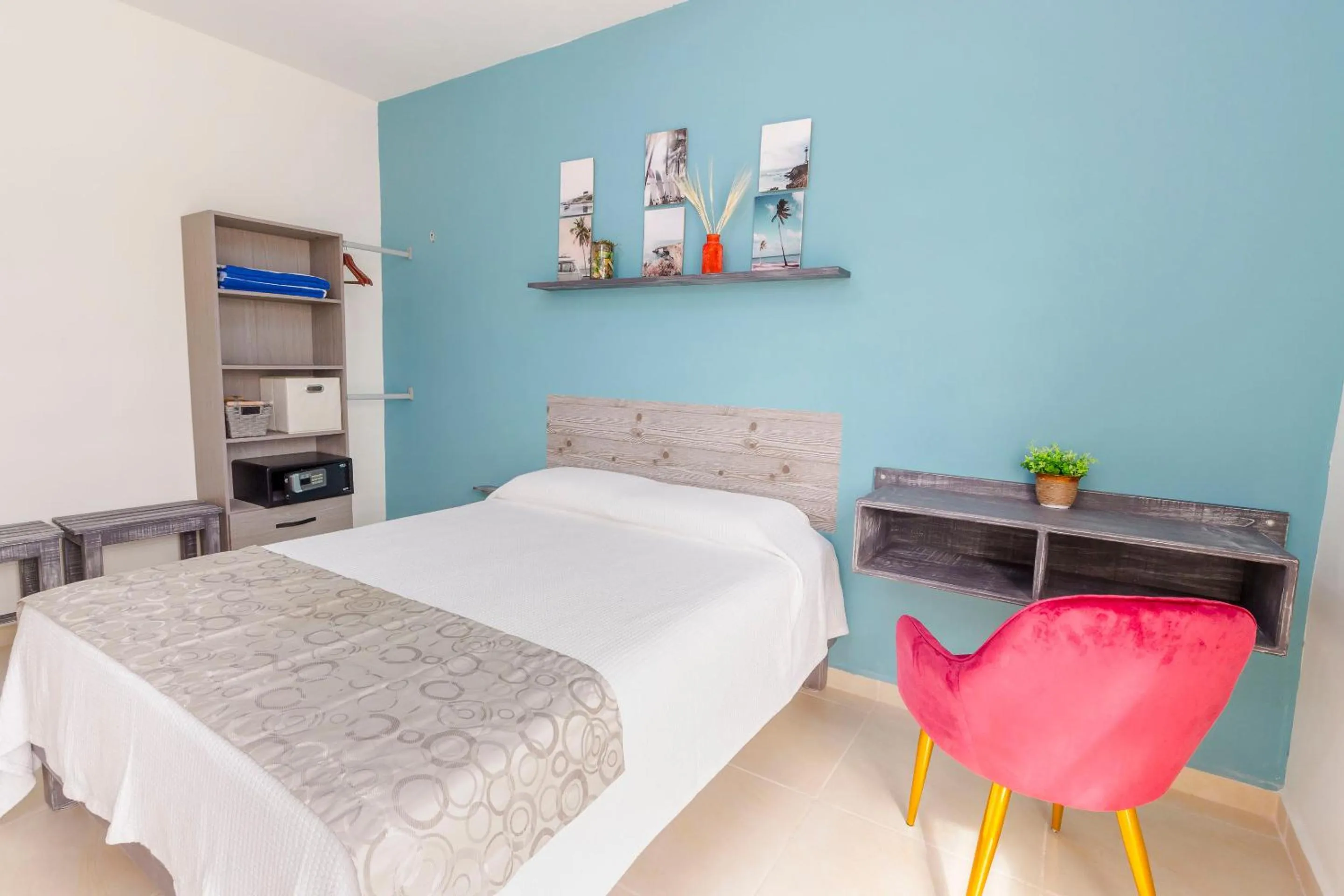 Bed in Bright & Relaxing Full Apartment