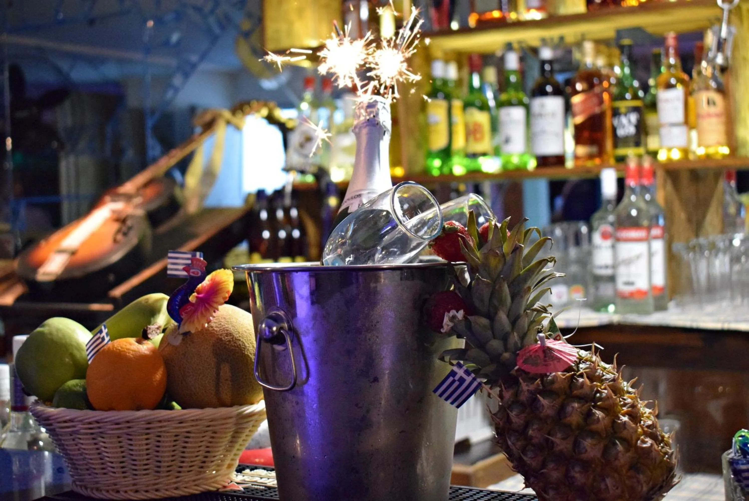 Evening entertainment in Sun Beach Lindos