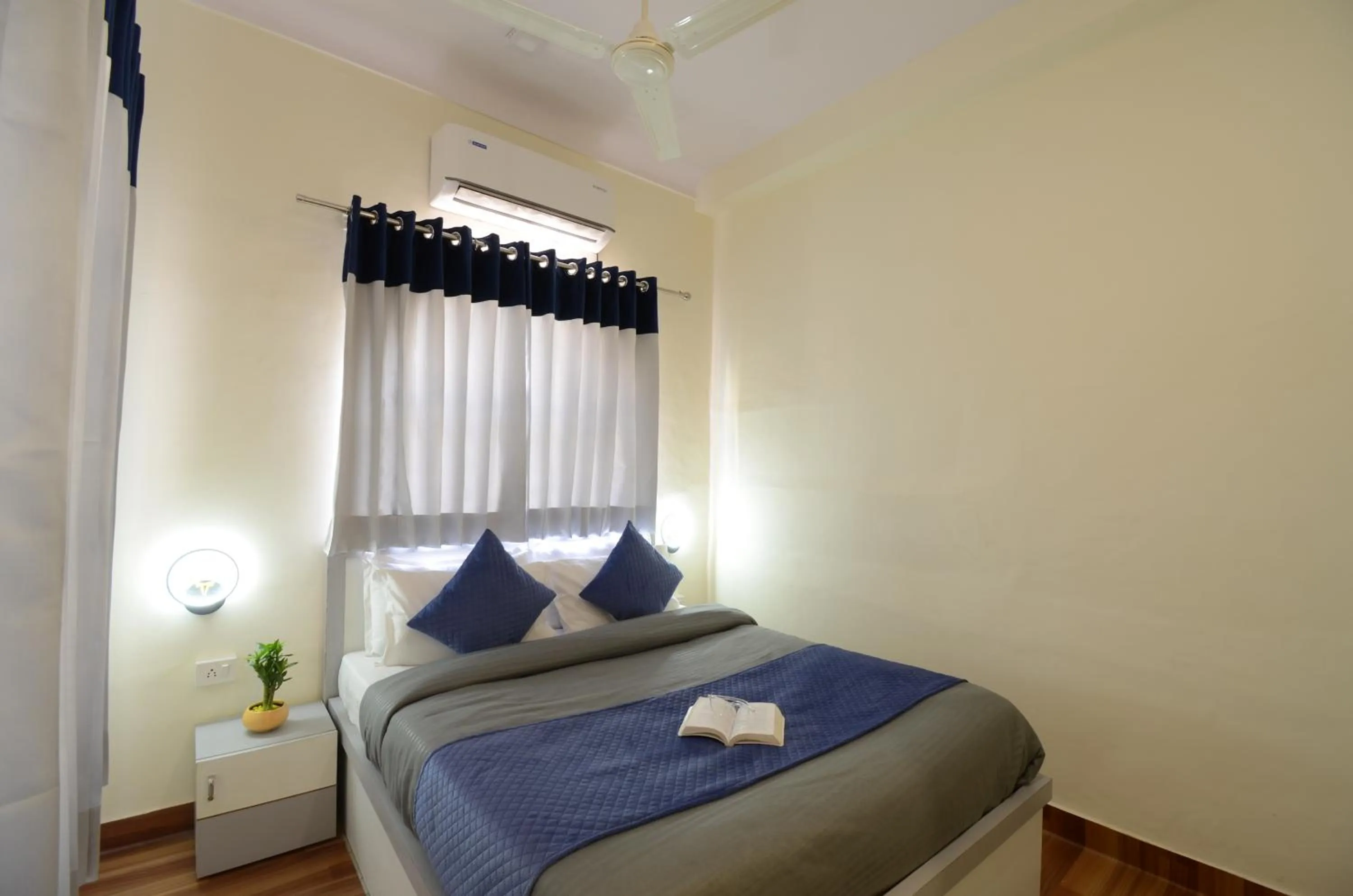 Bed in Shalom Backpackers Udaipur