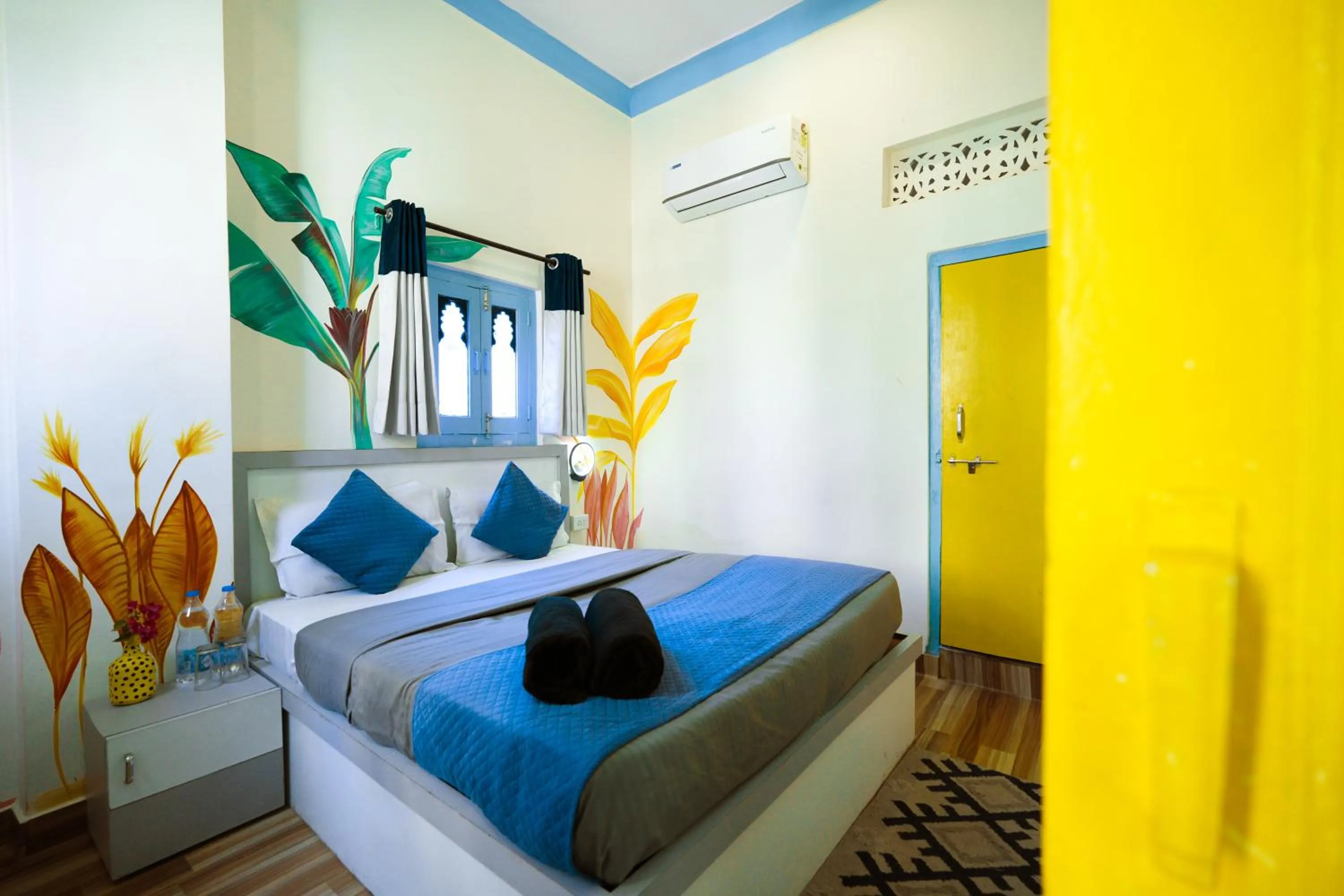 Photo of the whole room, Bed in Shalom Backpackers Udaipur