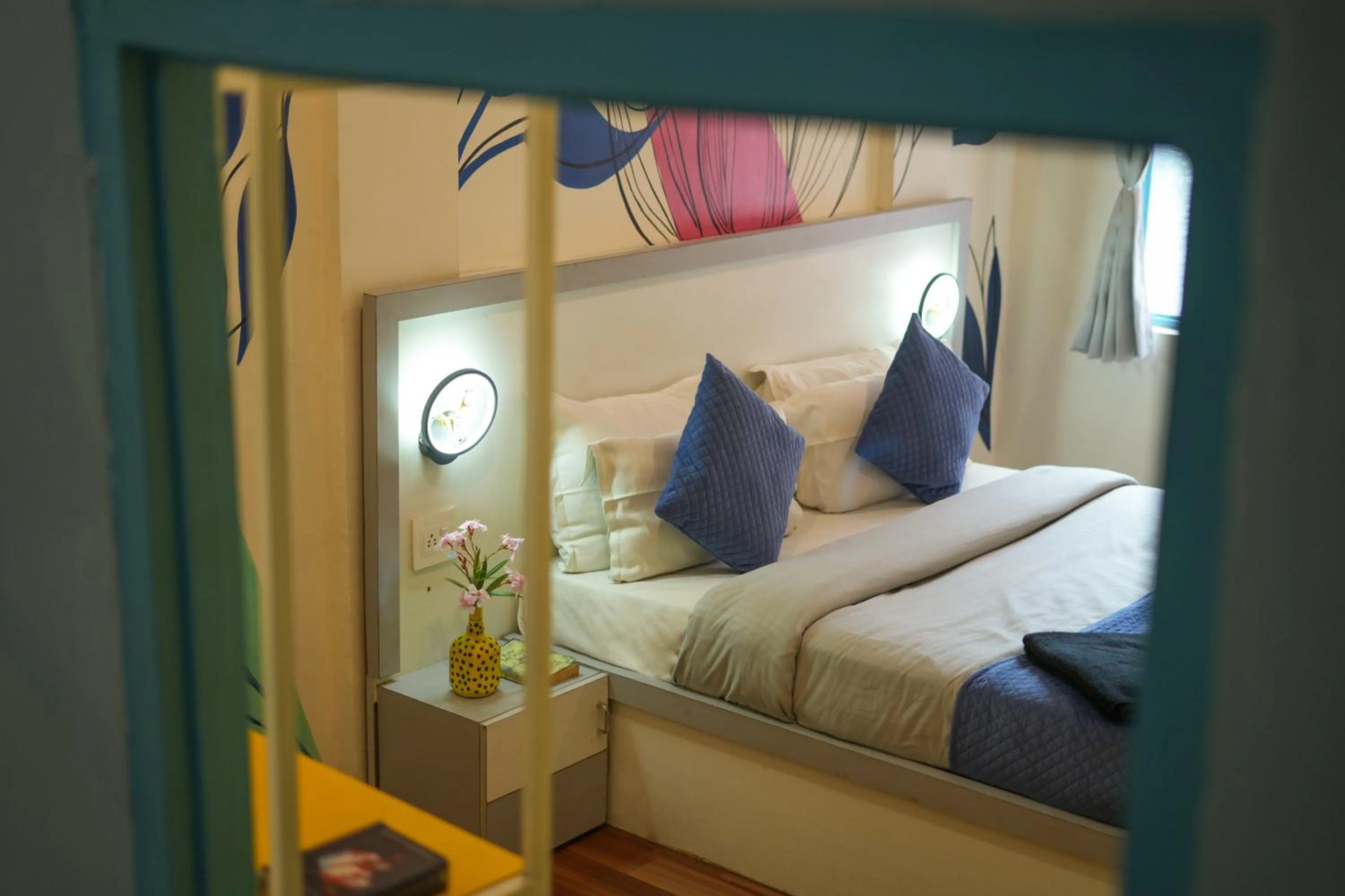 Bed in Shalom Backpackers Udaipur