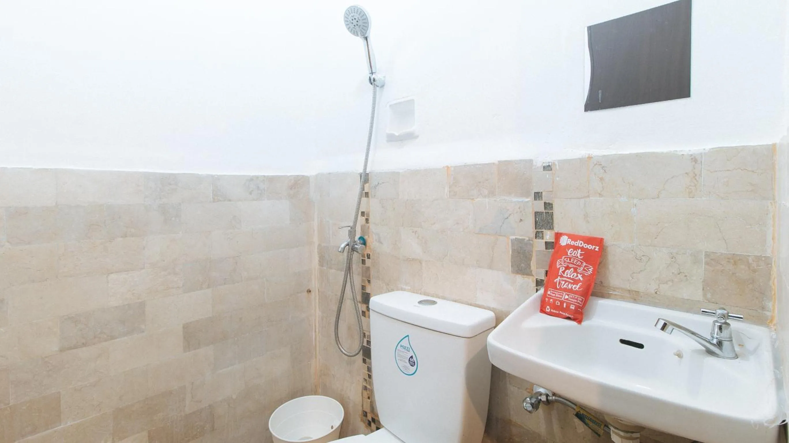 Shower in RedDoorz at V-Cloud Hills near De La Salle Dasmarinas Cavite