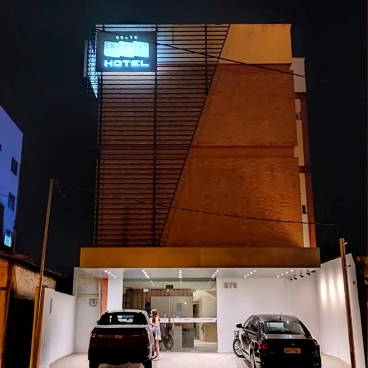 Facade/entrance in HUB Hotel