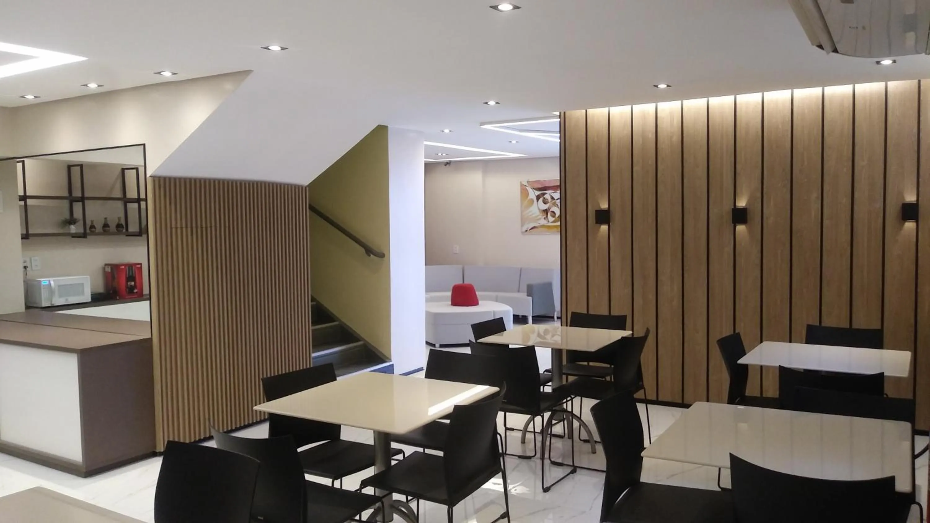 Restaurant/places to eat in HUB Hotel