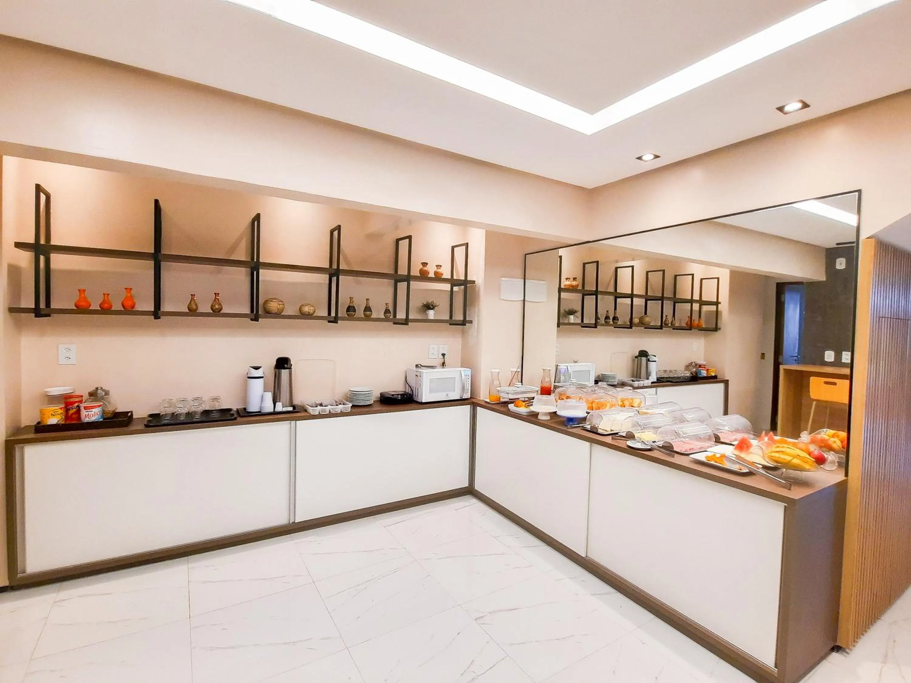 Restaurant/places to eat in HUB Hotel