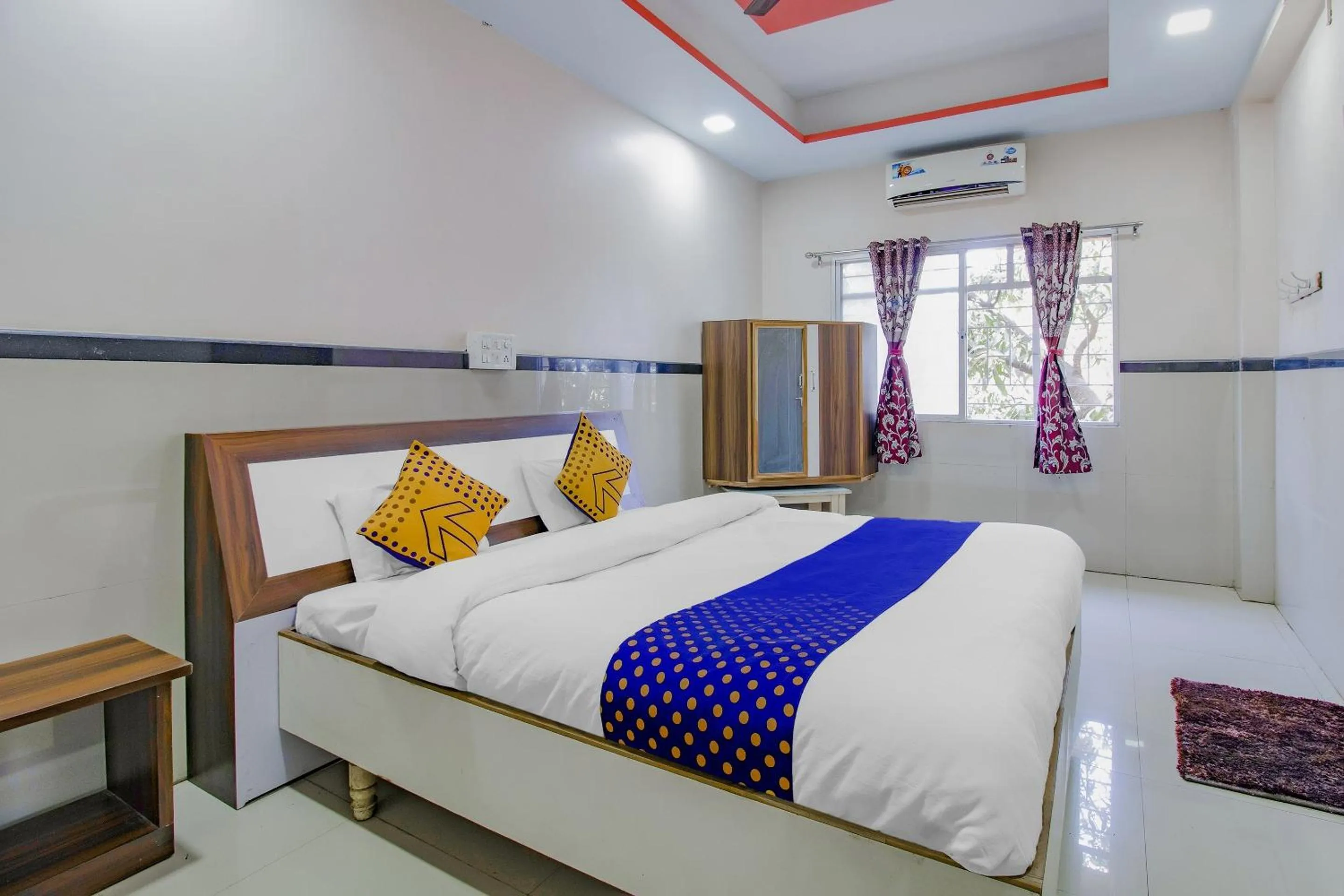Bedroom, Bed in SPOT ON Indirasagar Executive