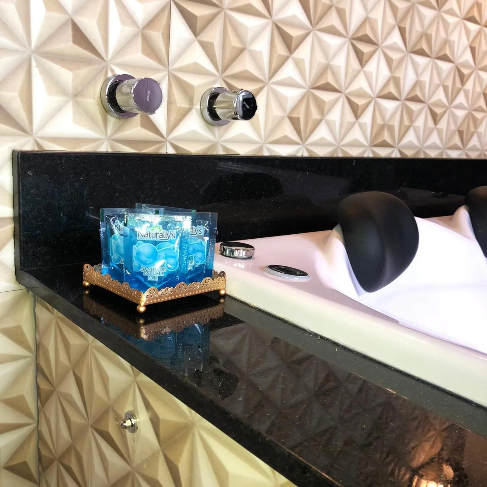 Hot Tub in Pousada Village dos Canyons