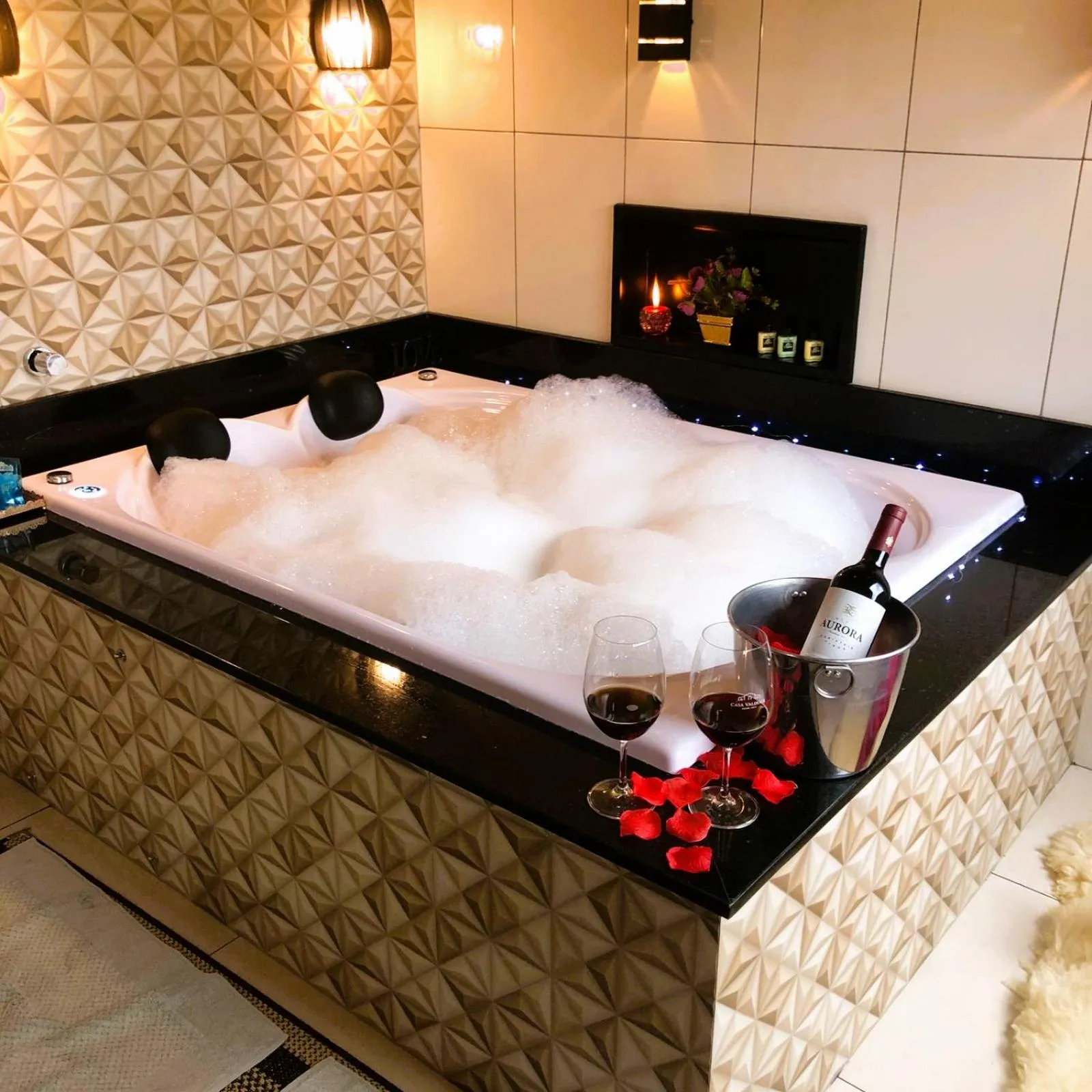 Hot Tub in Pousada Village dos Canyons