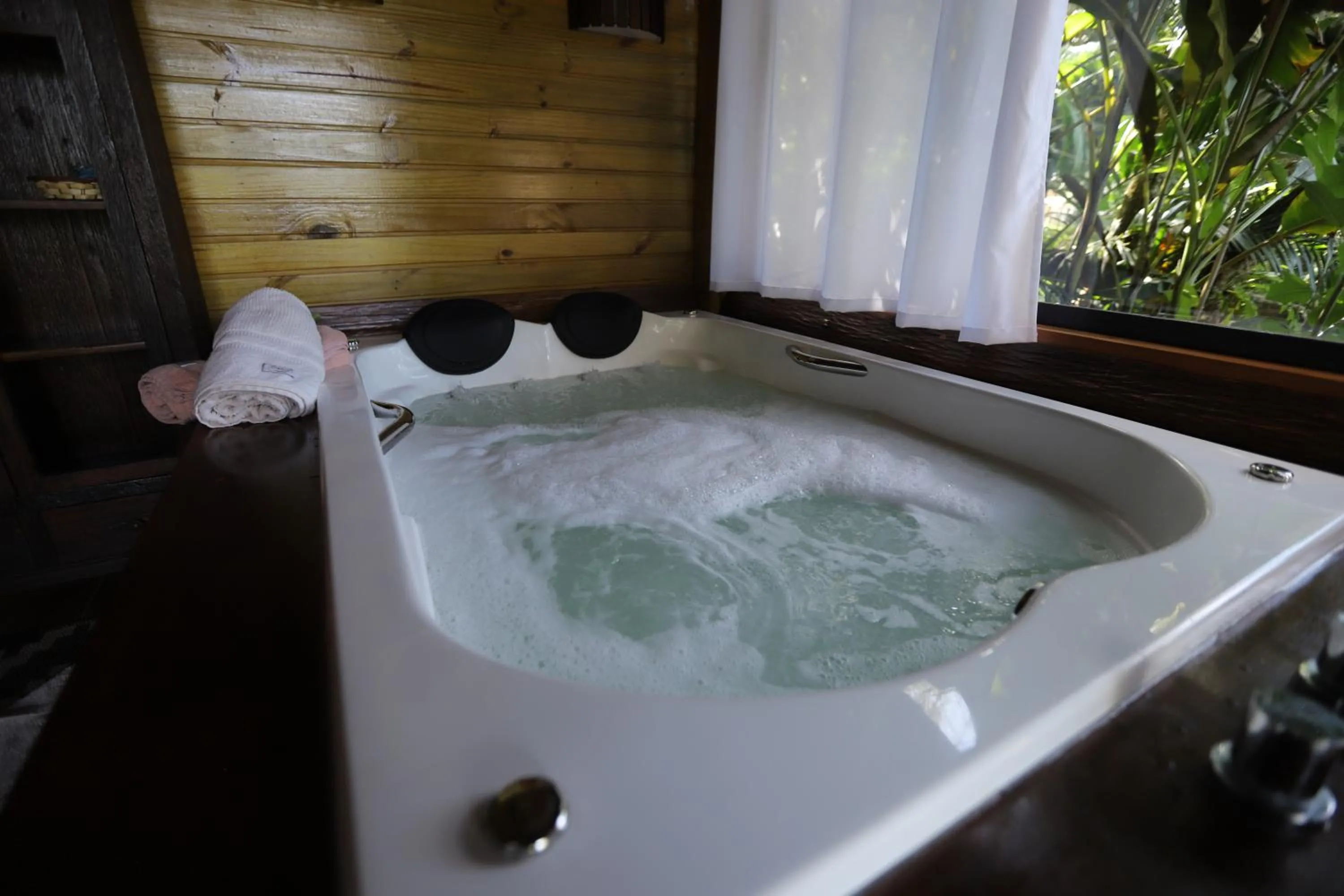 Hot Tub in Pousada Village dos Canyons