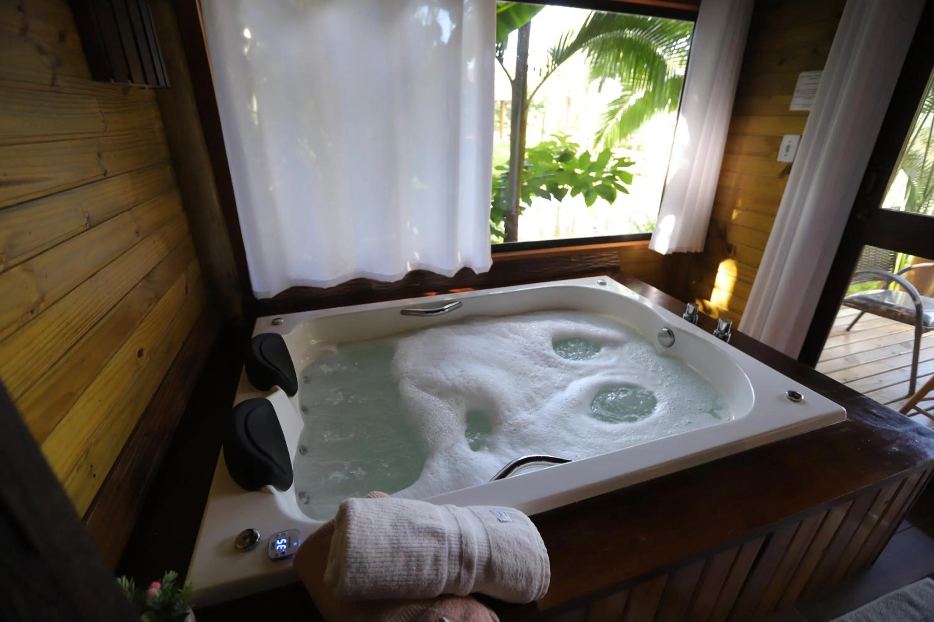 Hot Tub in Pousada Village dos Canyons