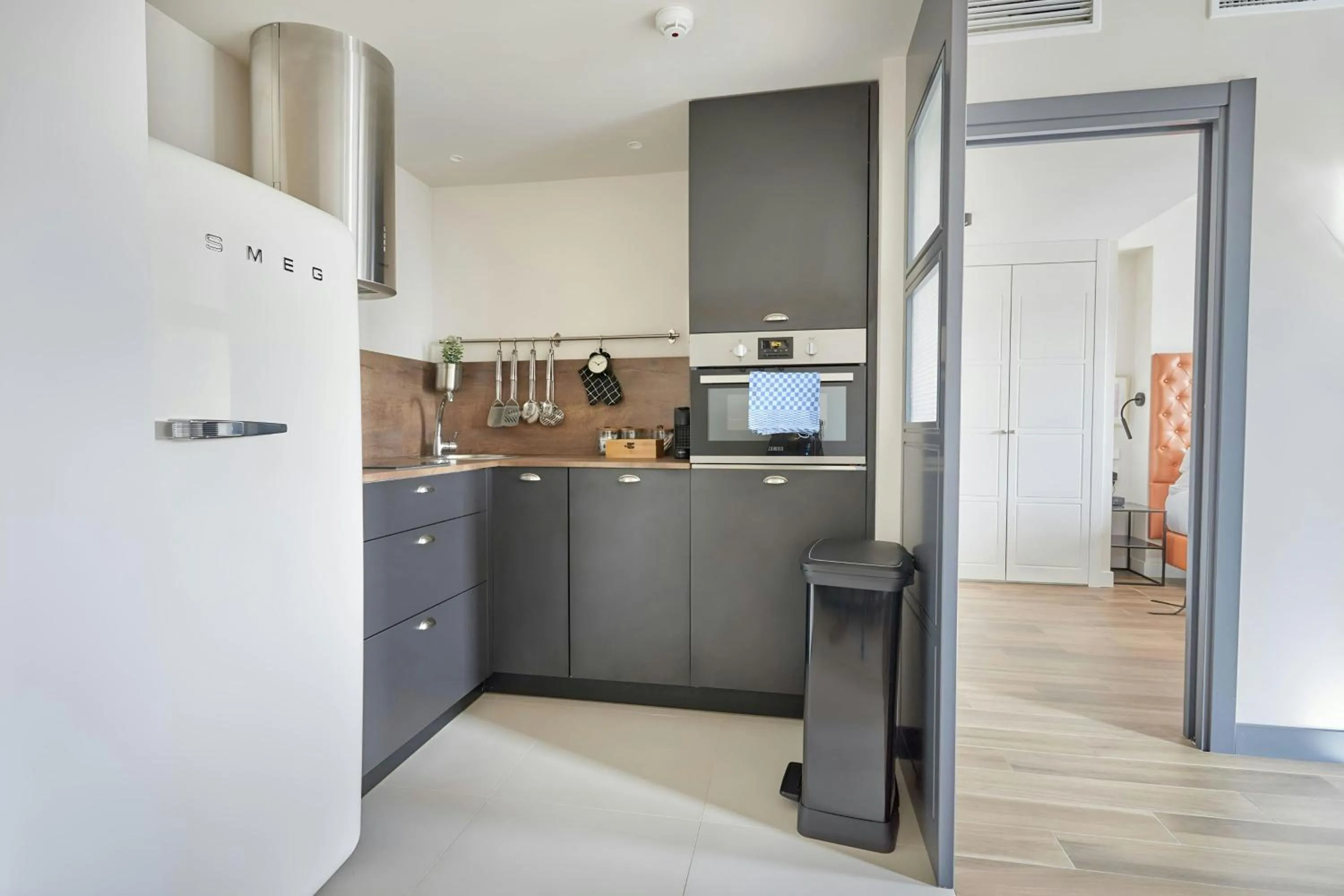 Kitchen or kitchenette in Sonder by Marriott Bonvoy Malasaña Apartments