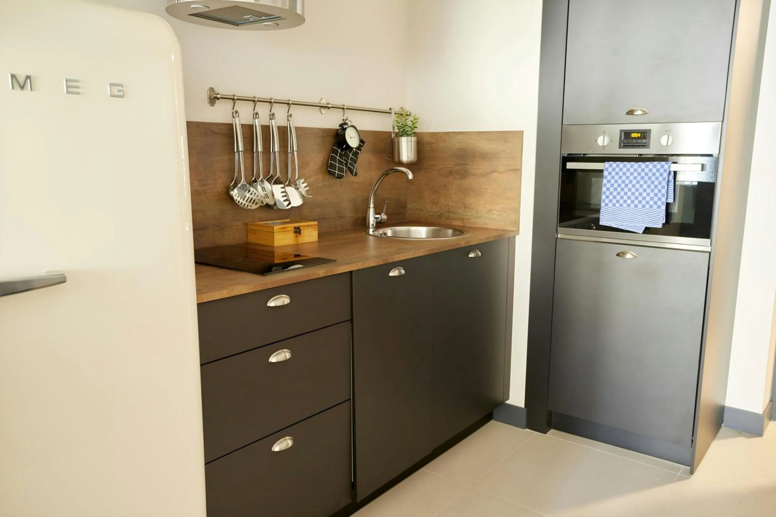 Kitchen or kitchenette in Sonder by Marriott Bonvoy Malasaña Apartments