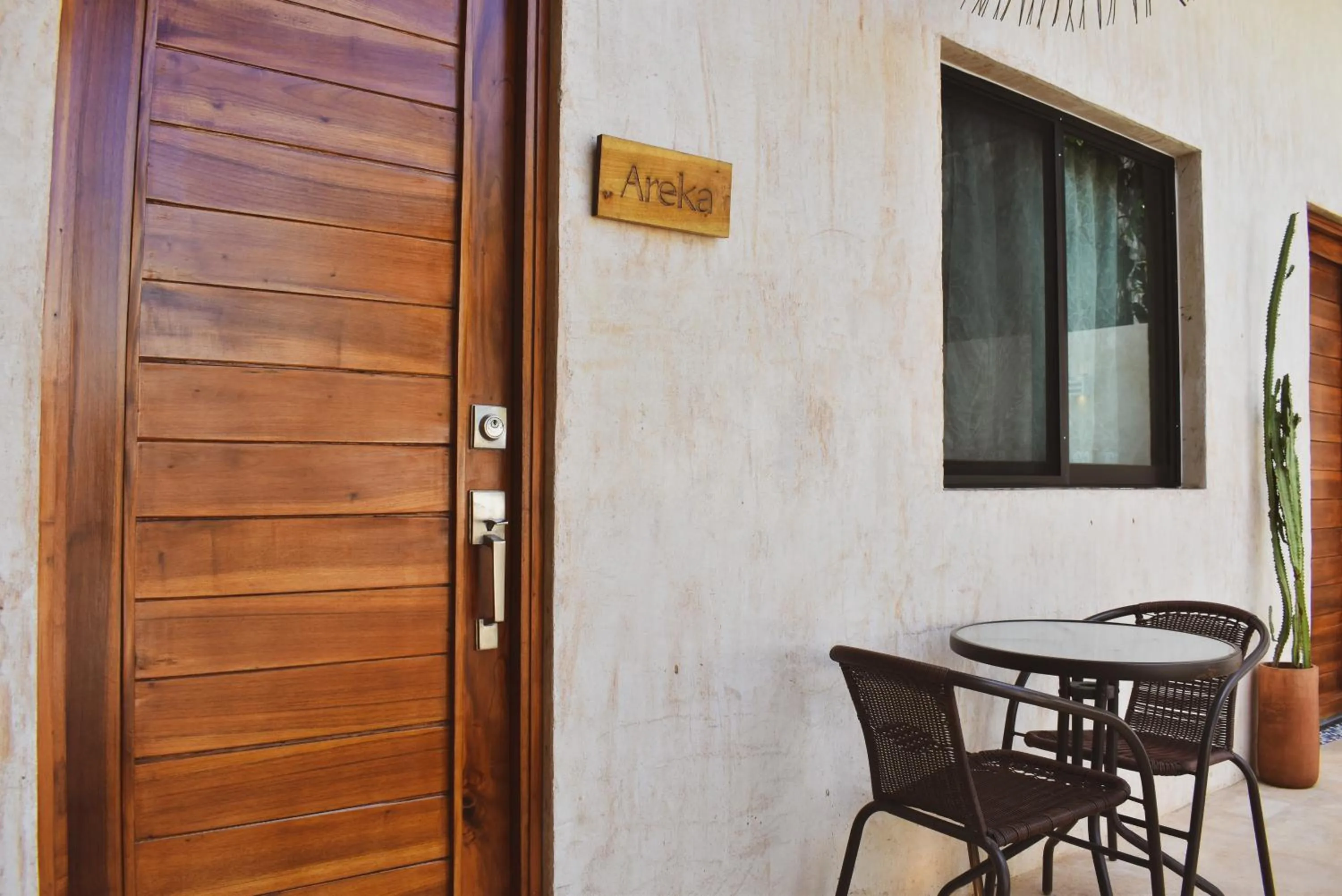 Logo/Certificate/Sign in Hotel Boutique Bugambilias