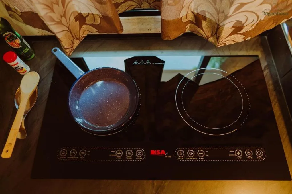 Kitchen or kitchenette in Hotel Boutique Bugambilias