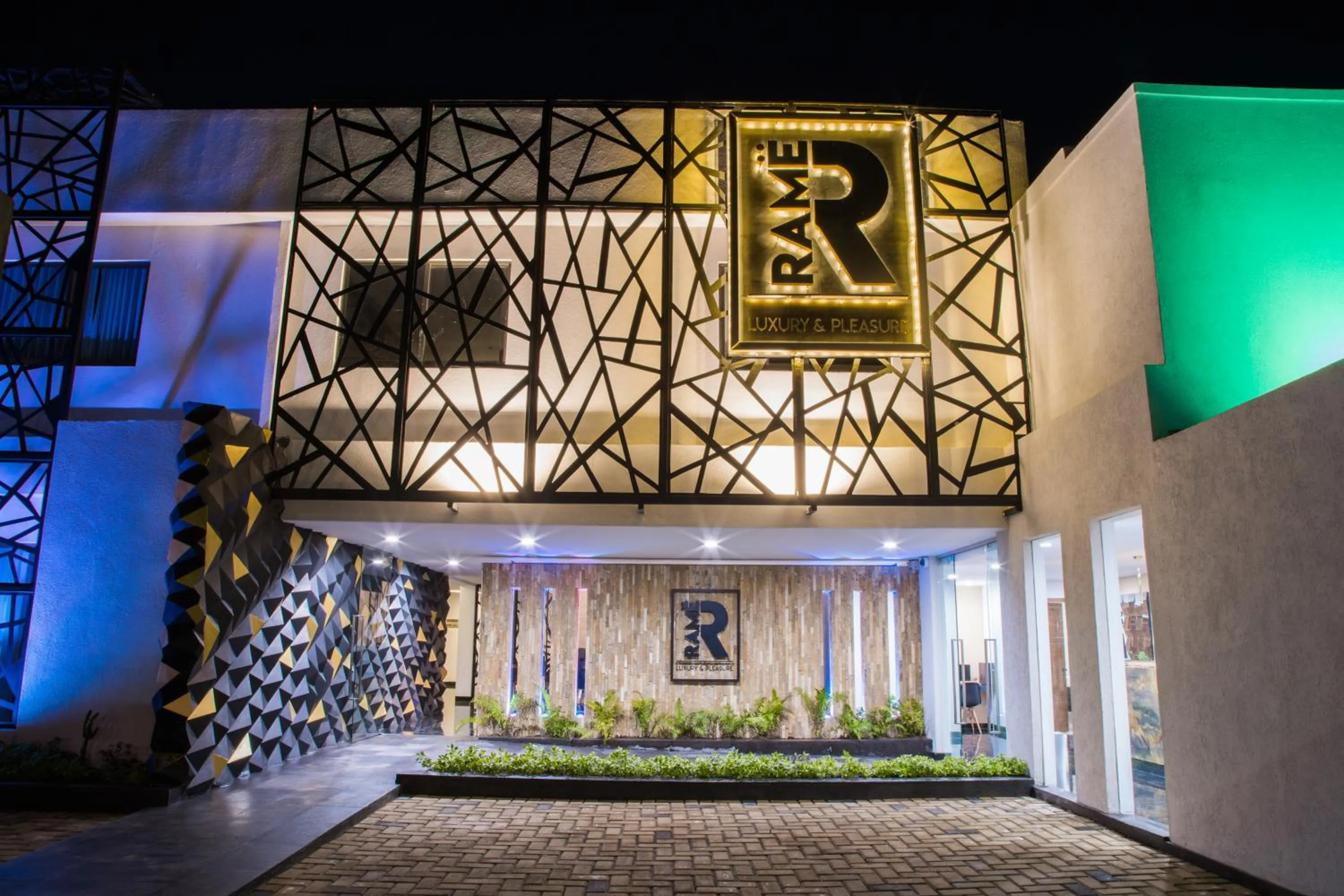 Property building in Ramë Hotel Boutique