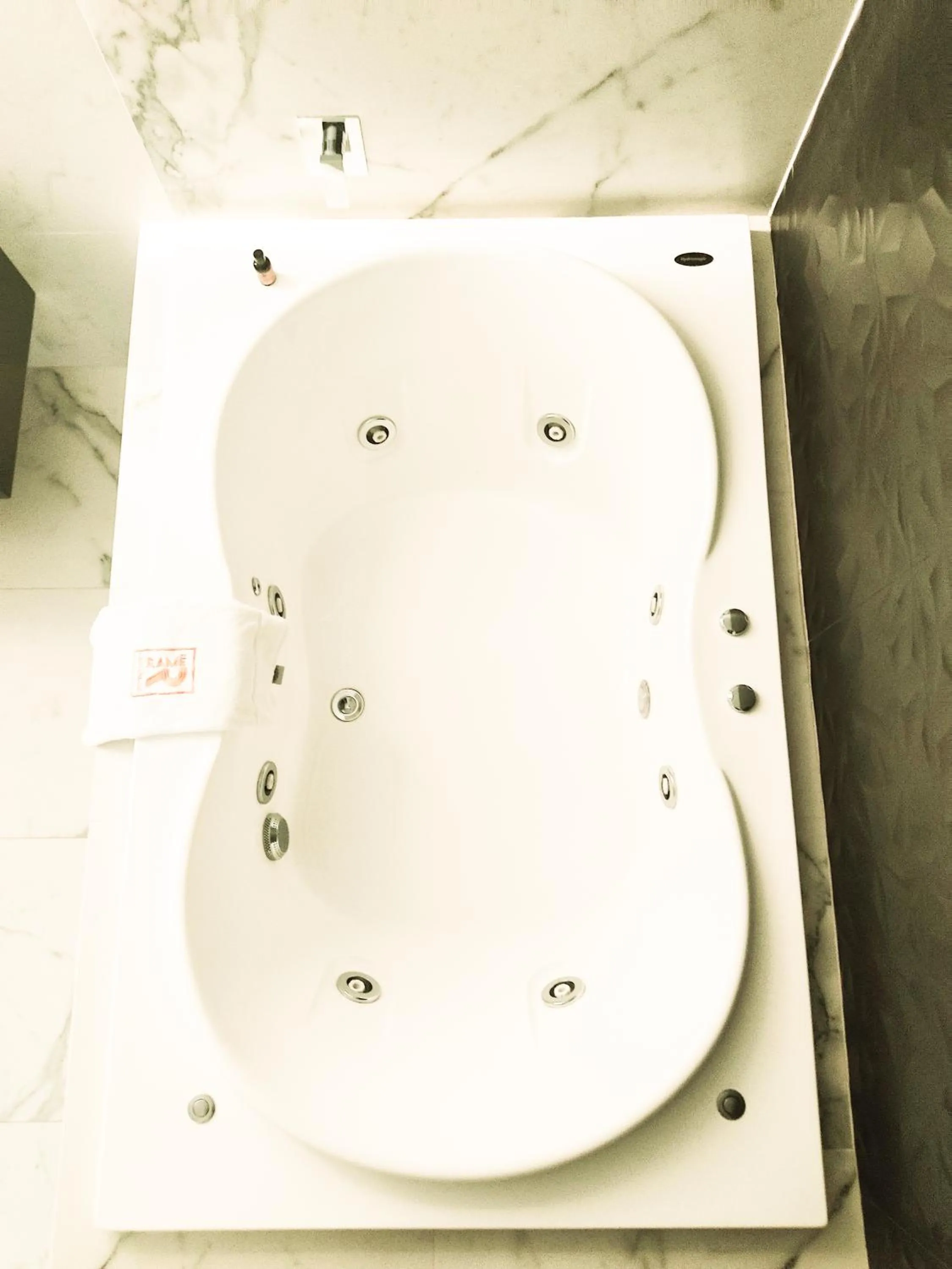 Hot Tub in Ramë Hotel Boutique