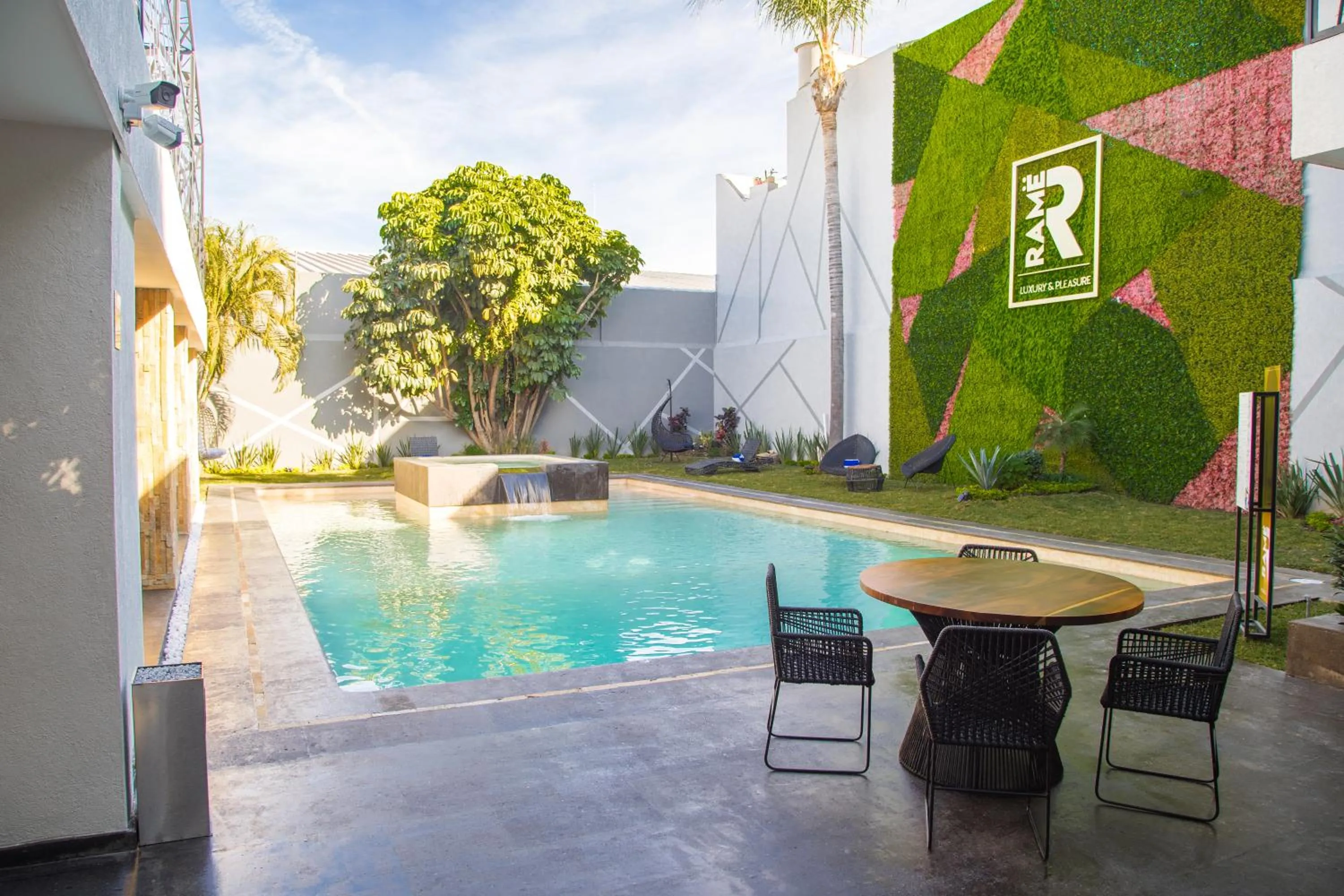 Swimming pool in Ramë Hotel Boutique