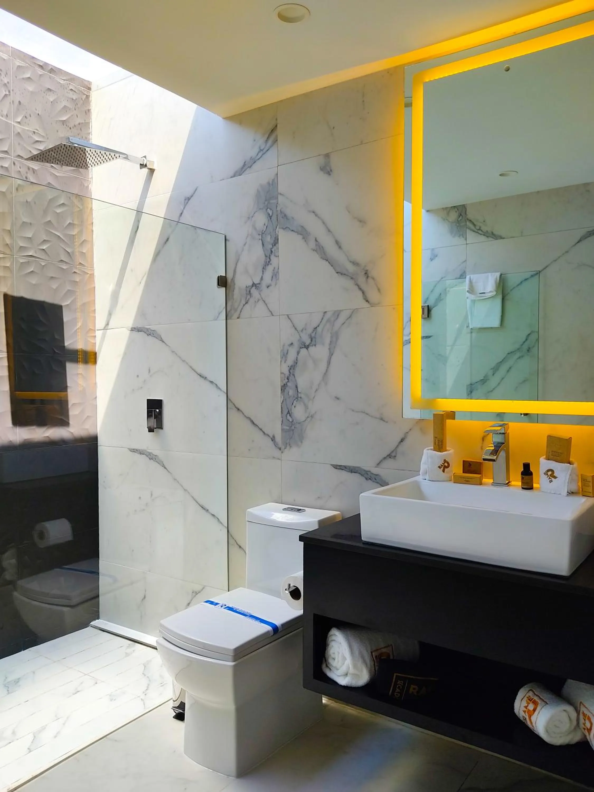 Bathroom in Ramë Hotel Boutique