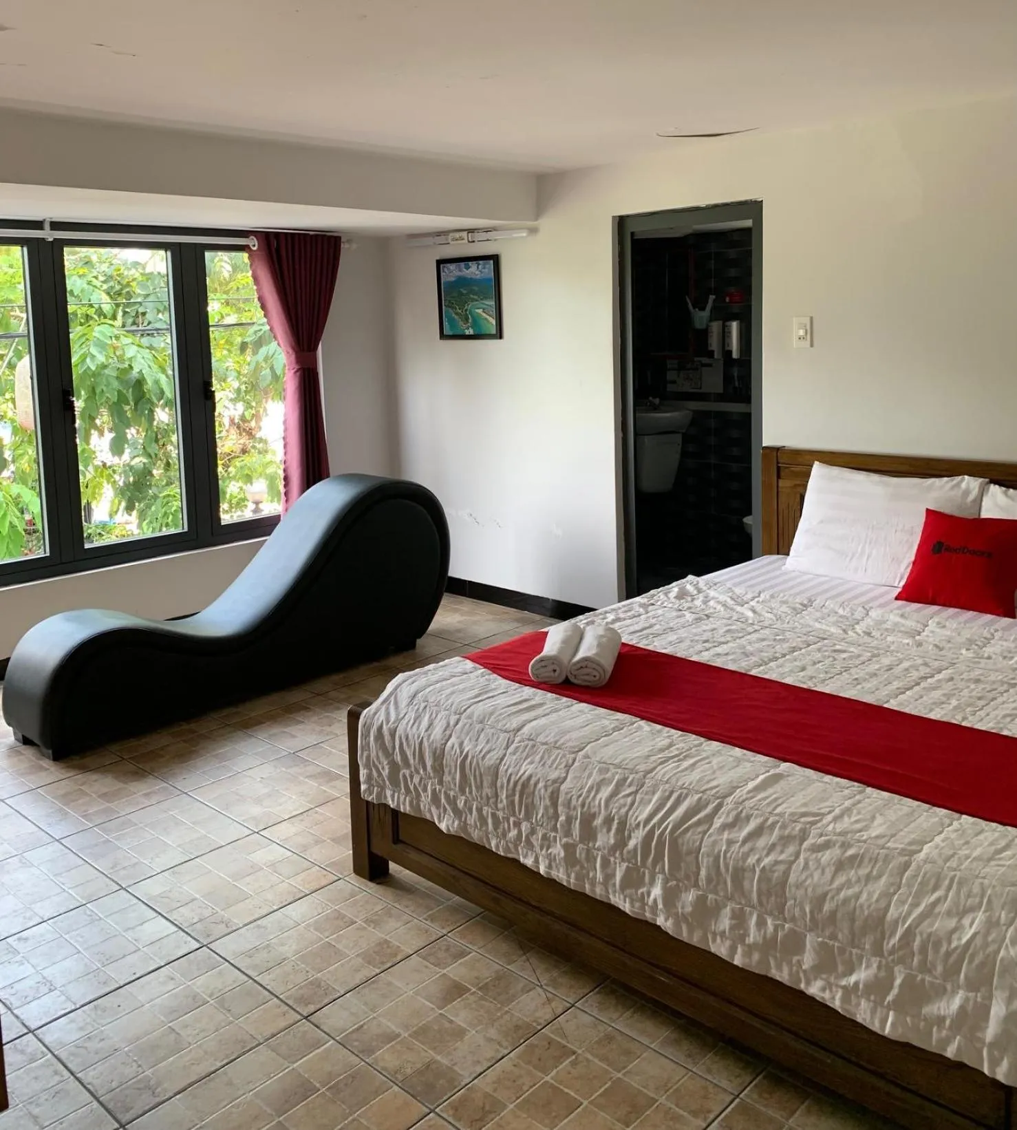 Bedroom, Bed in Bờ Sông Hotel