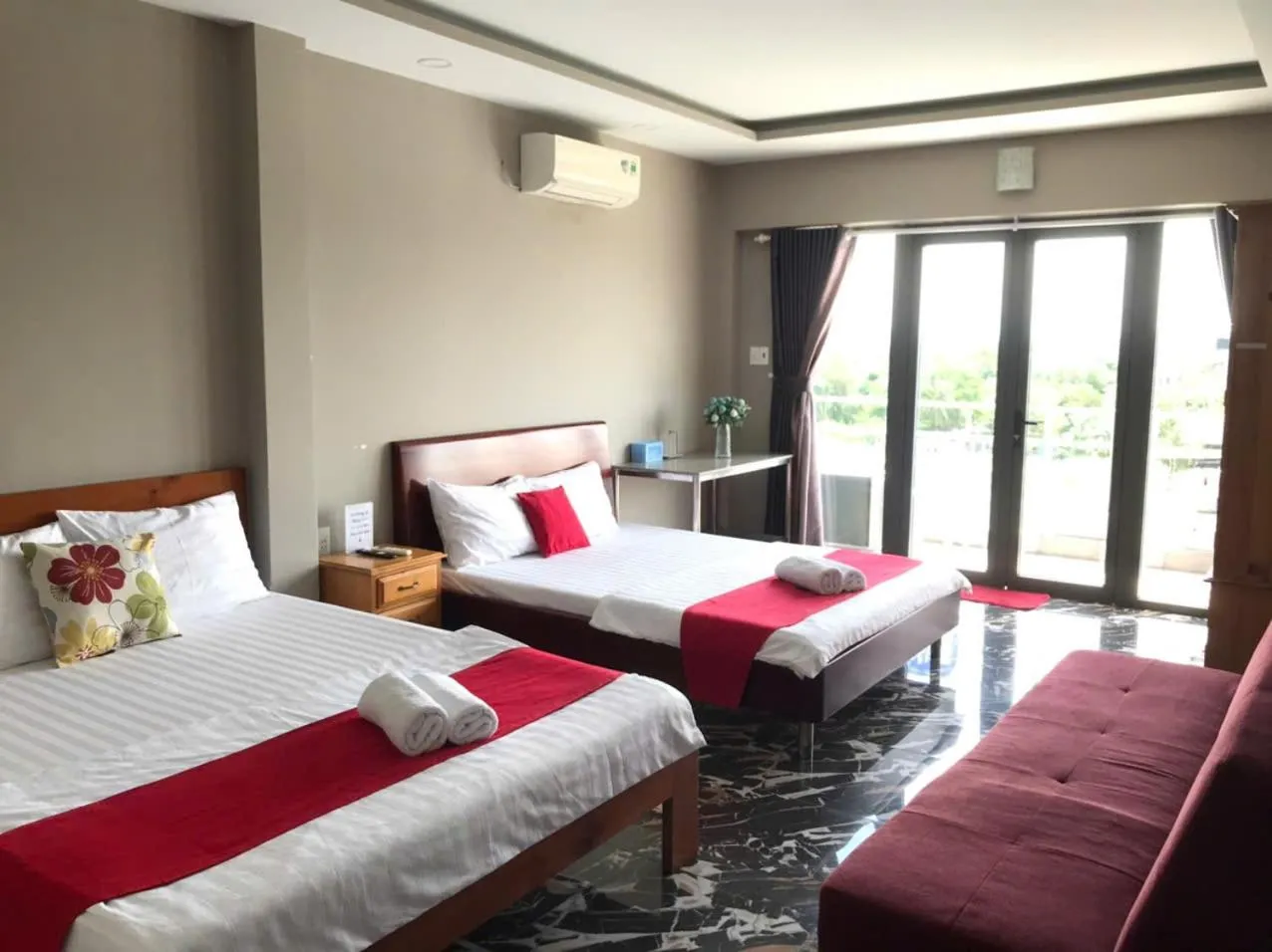 Bed in Bờ Sông Hotel