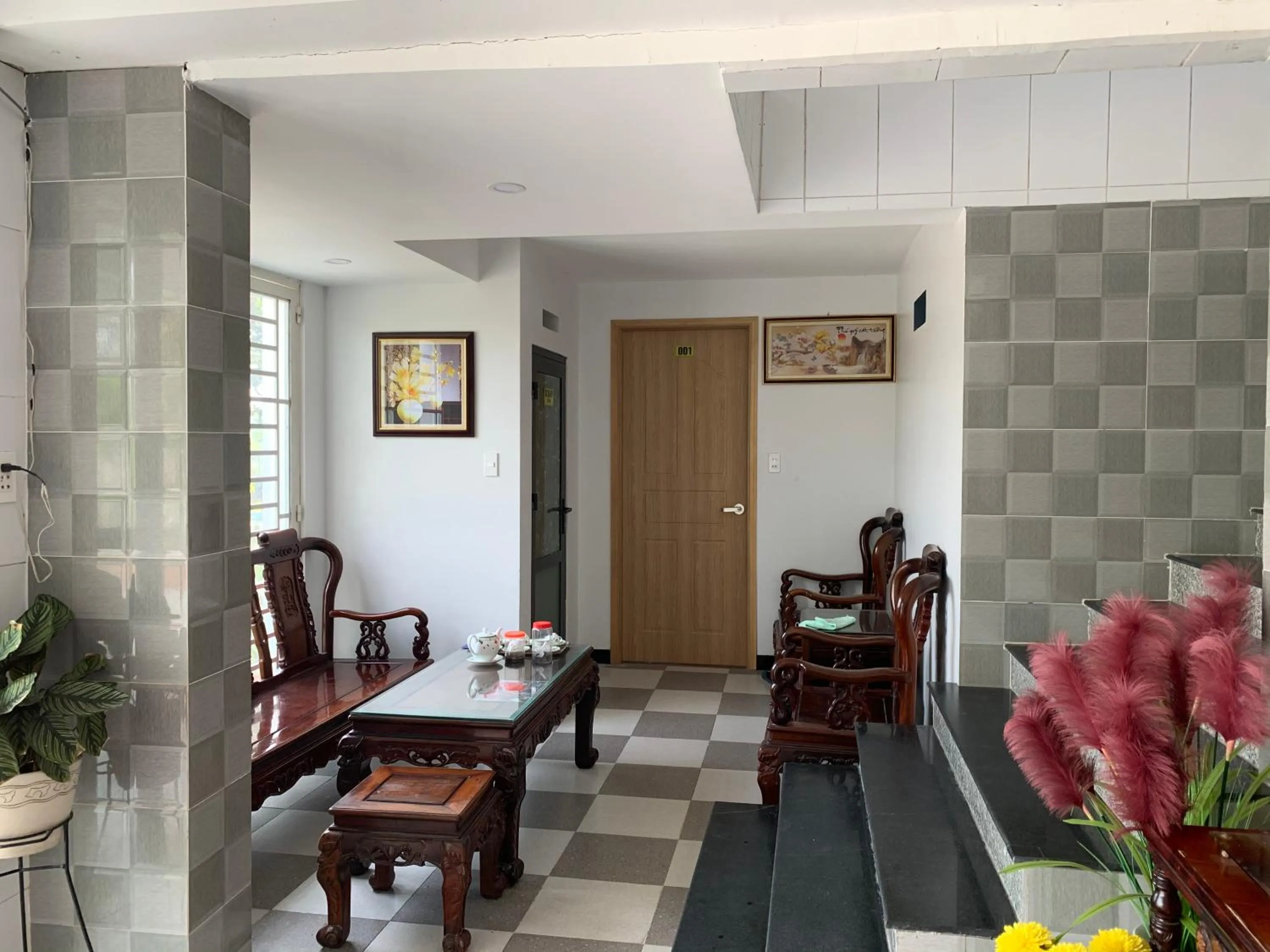 Seating area in Bờ Sông Hotel