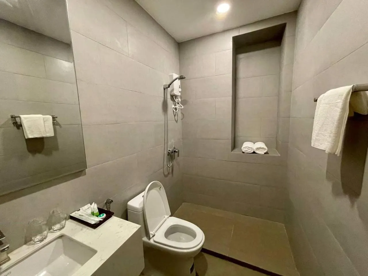 Bathroom in SS Hotel & Residence